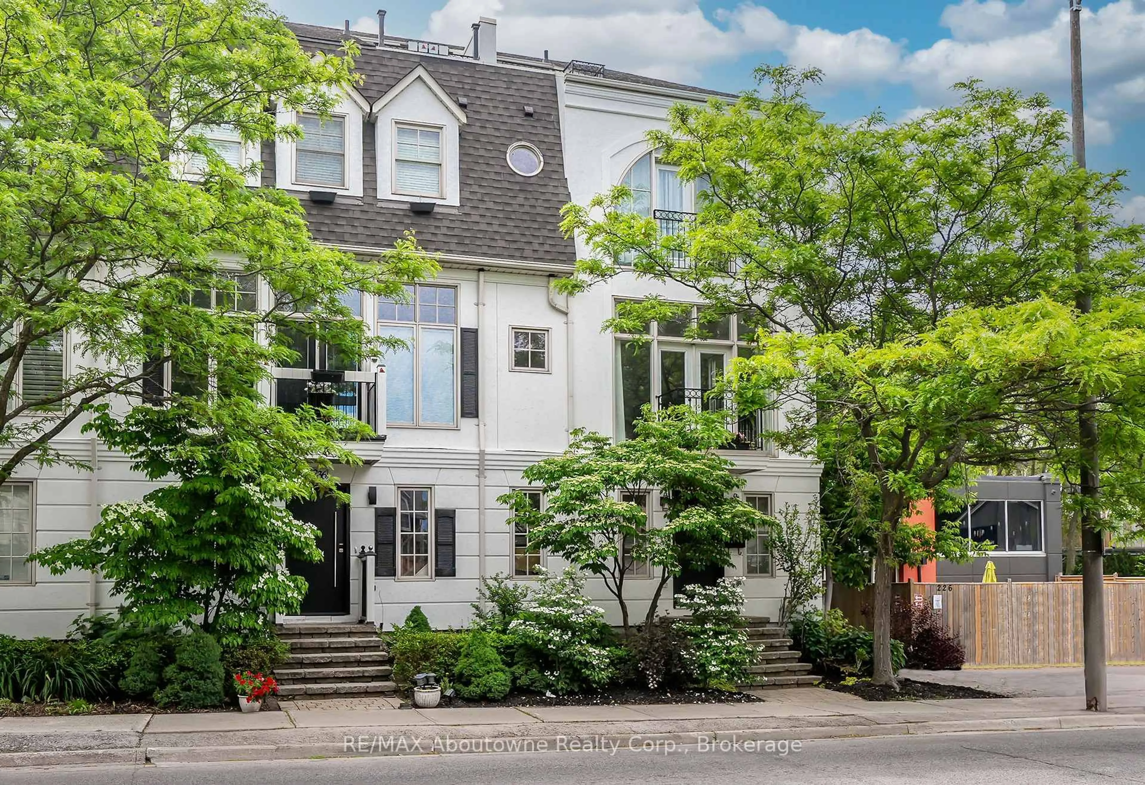 Unknown for 234 Randall St, Oakville Ontario L6J 1P7