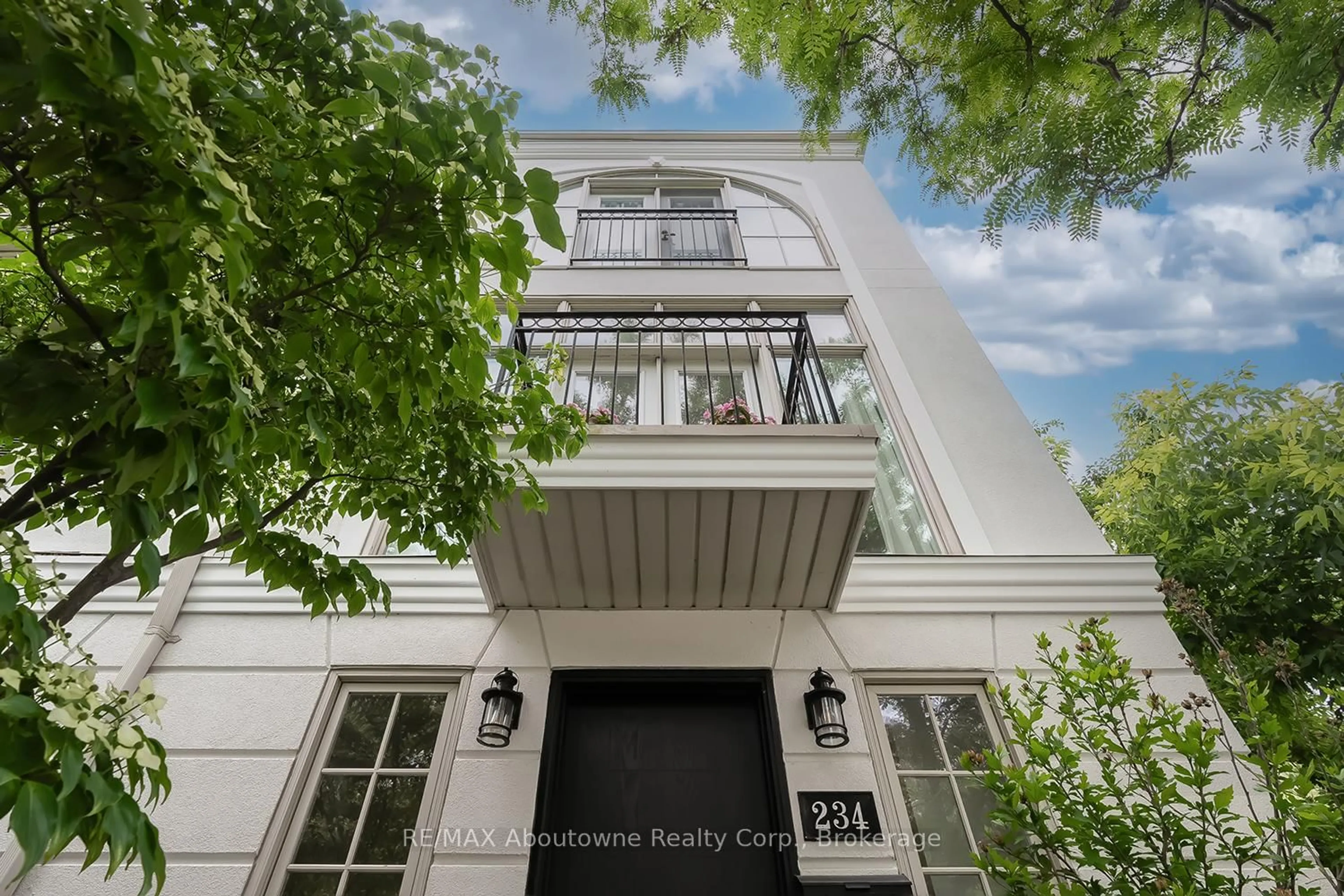 Unknown for 234 Randall St, Oakville Ontario L6J 1P7