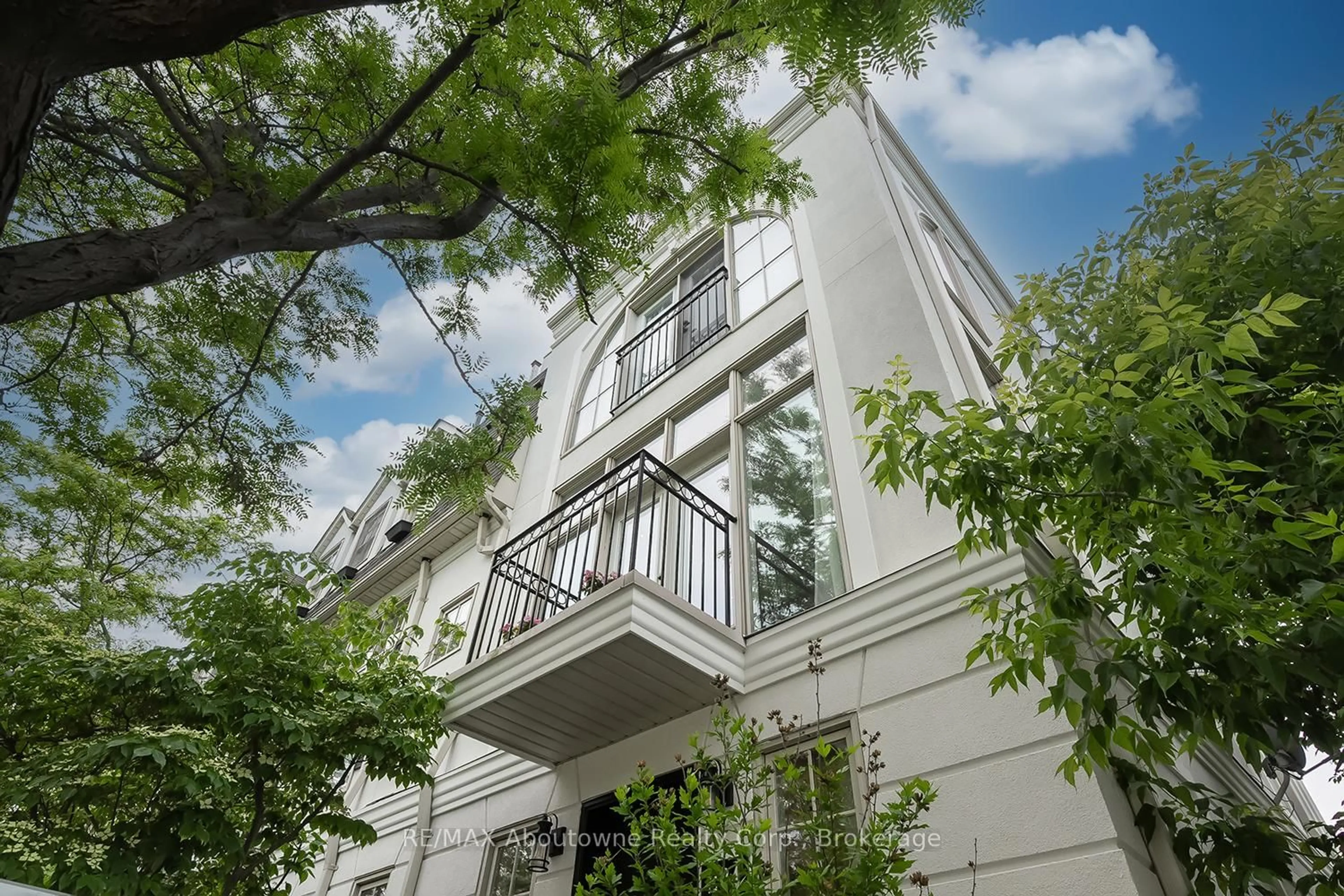Unknown for 234 Randall St, Oakville Ontario L6J 1P7