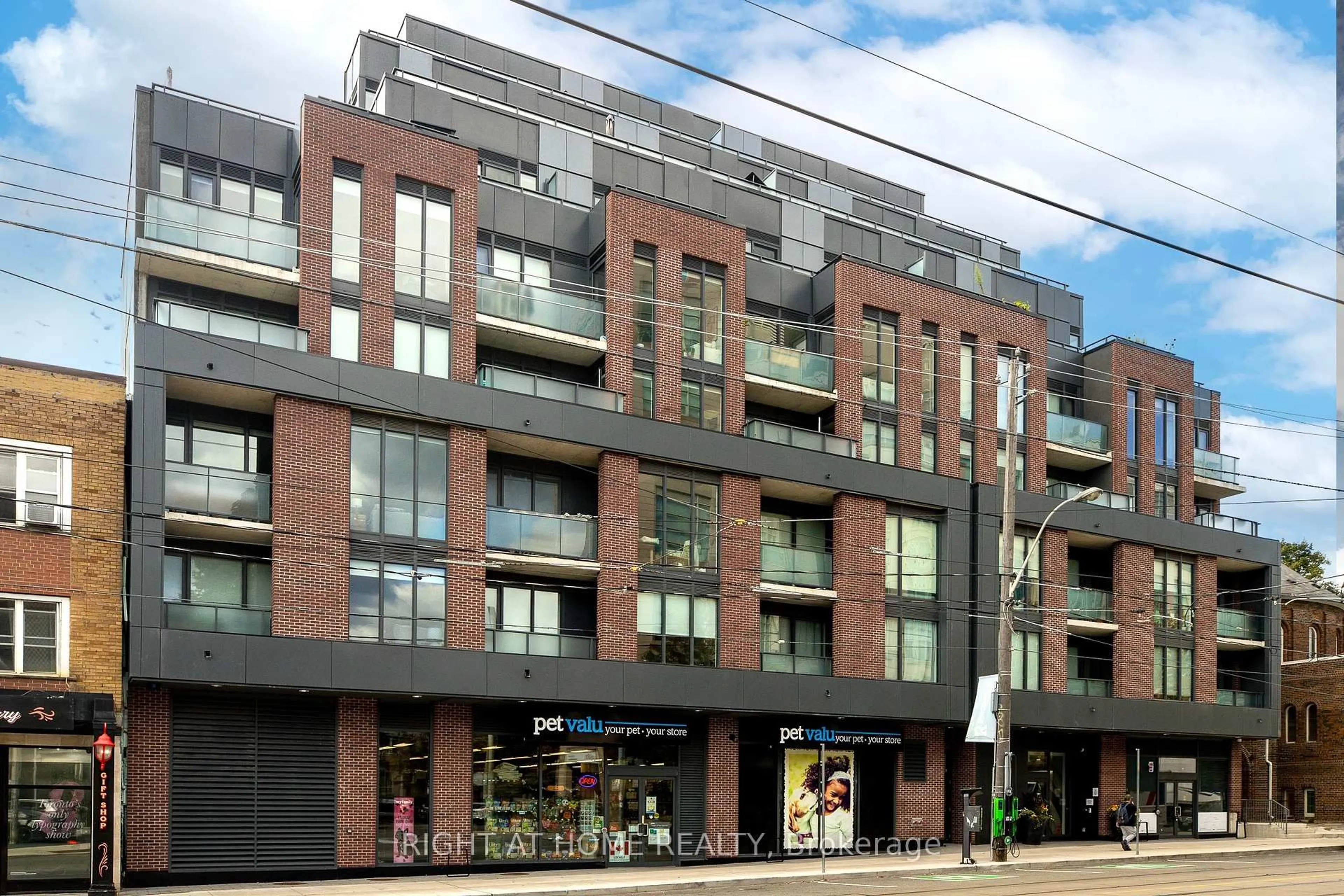 Unknown for 430 Roncesvalles Ave #604, Toronto Ontario M6R 0A6