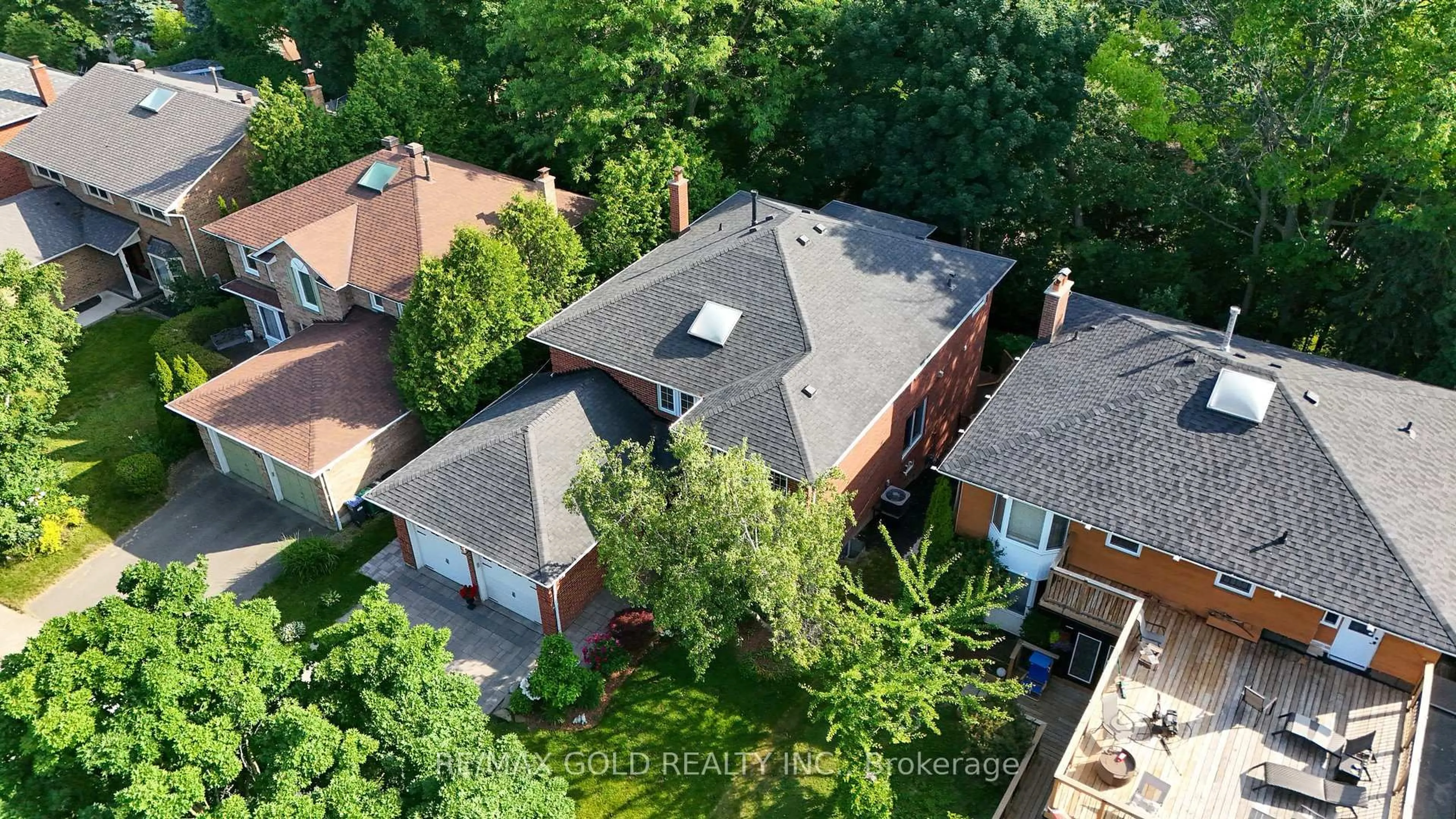 A pic from outside/outdoor area/front of a property/back of a property/a pic from drone, city buildings view from balcony for 66 Barr Cres, Brampton Ontario L6Z 3E2