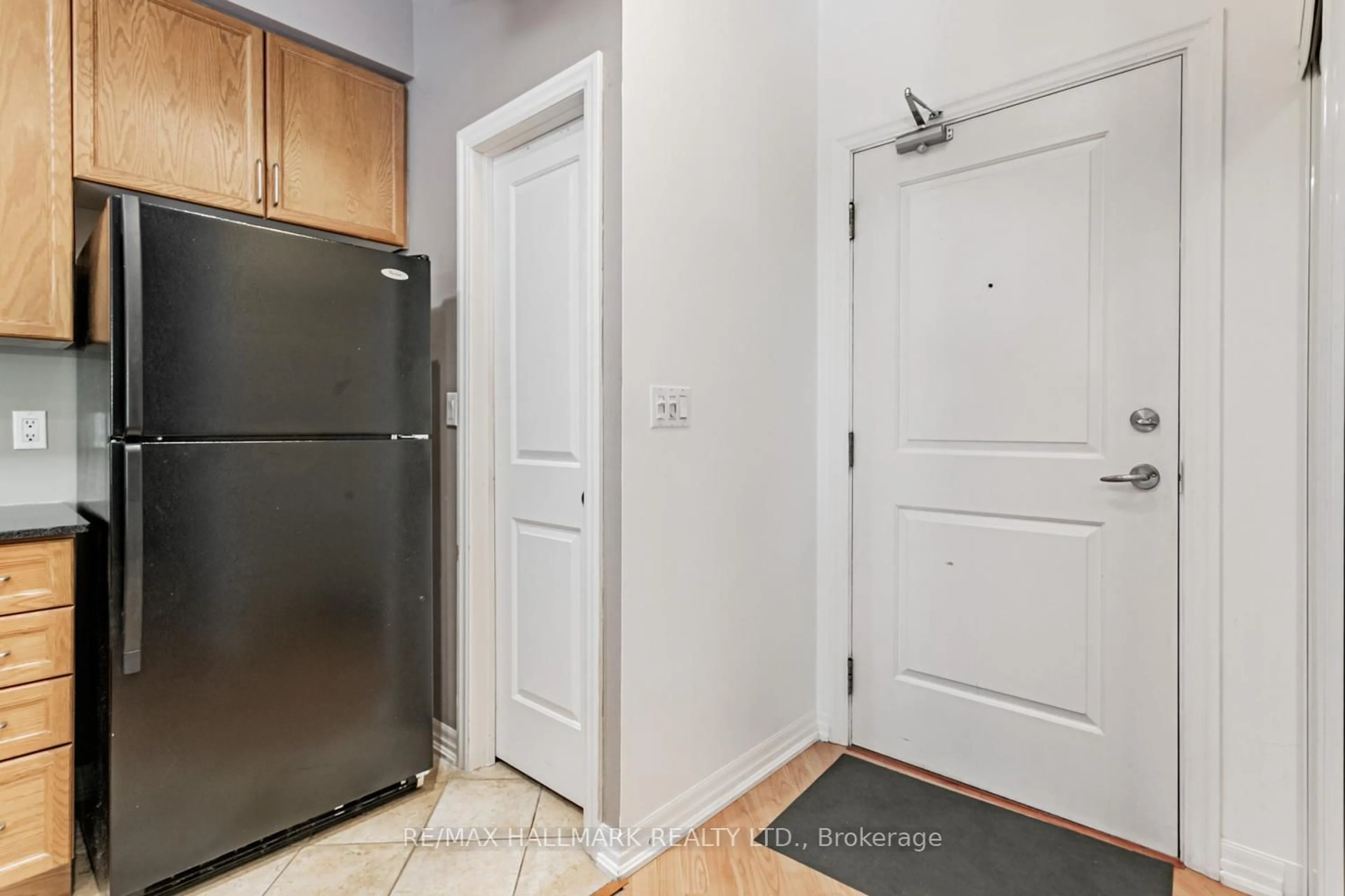 Unknown for 245 Dalesford Rd #115, Toronto Ontario M8Y 4H7