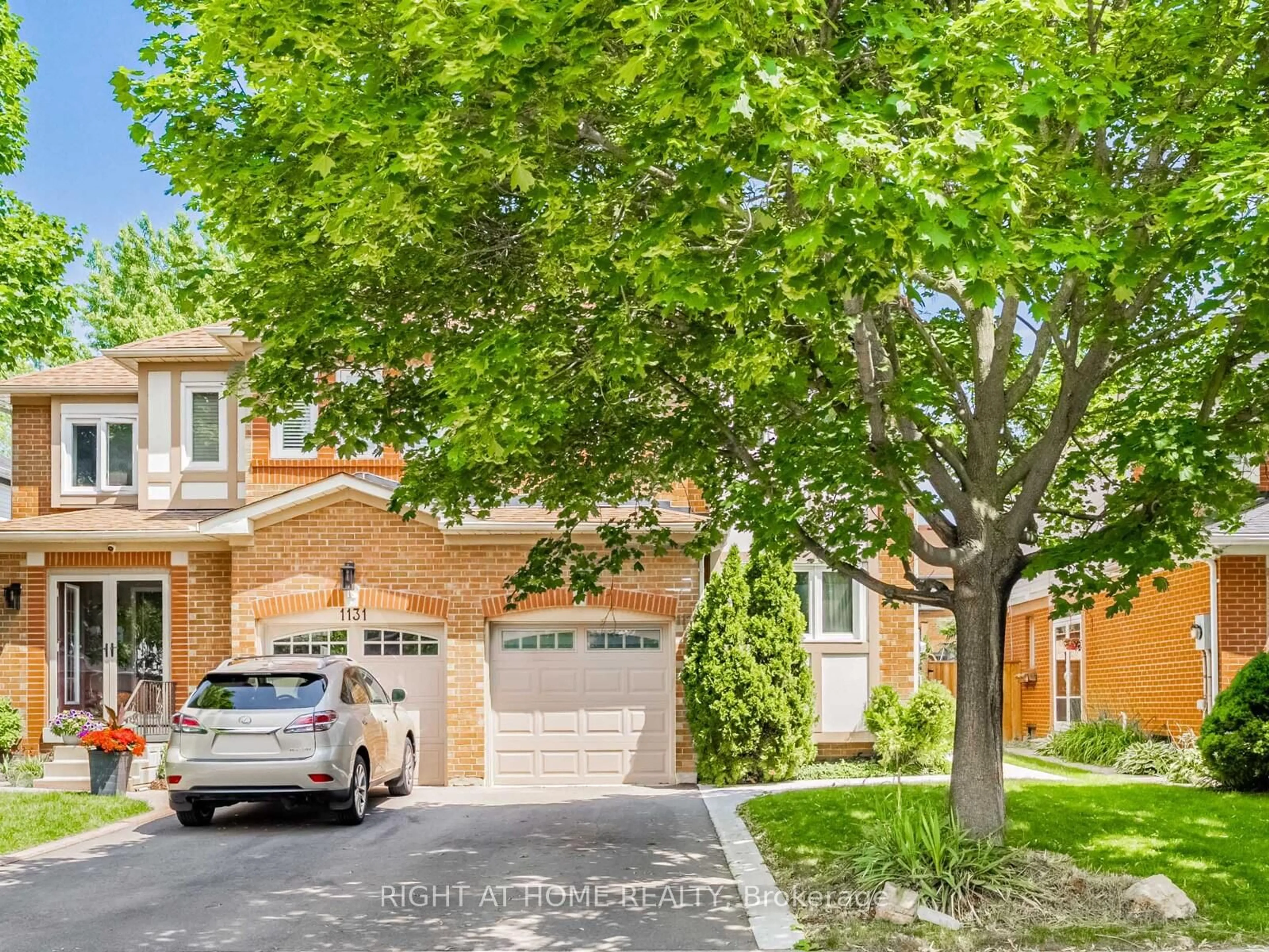 Home with brick exterior material, street for 1129 Beechnut Rd, Oakville Ontario L6J 7P2