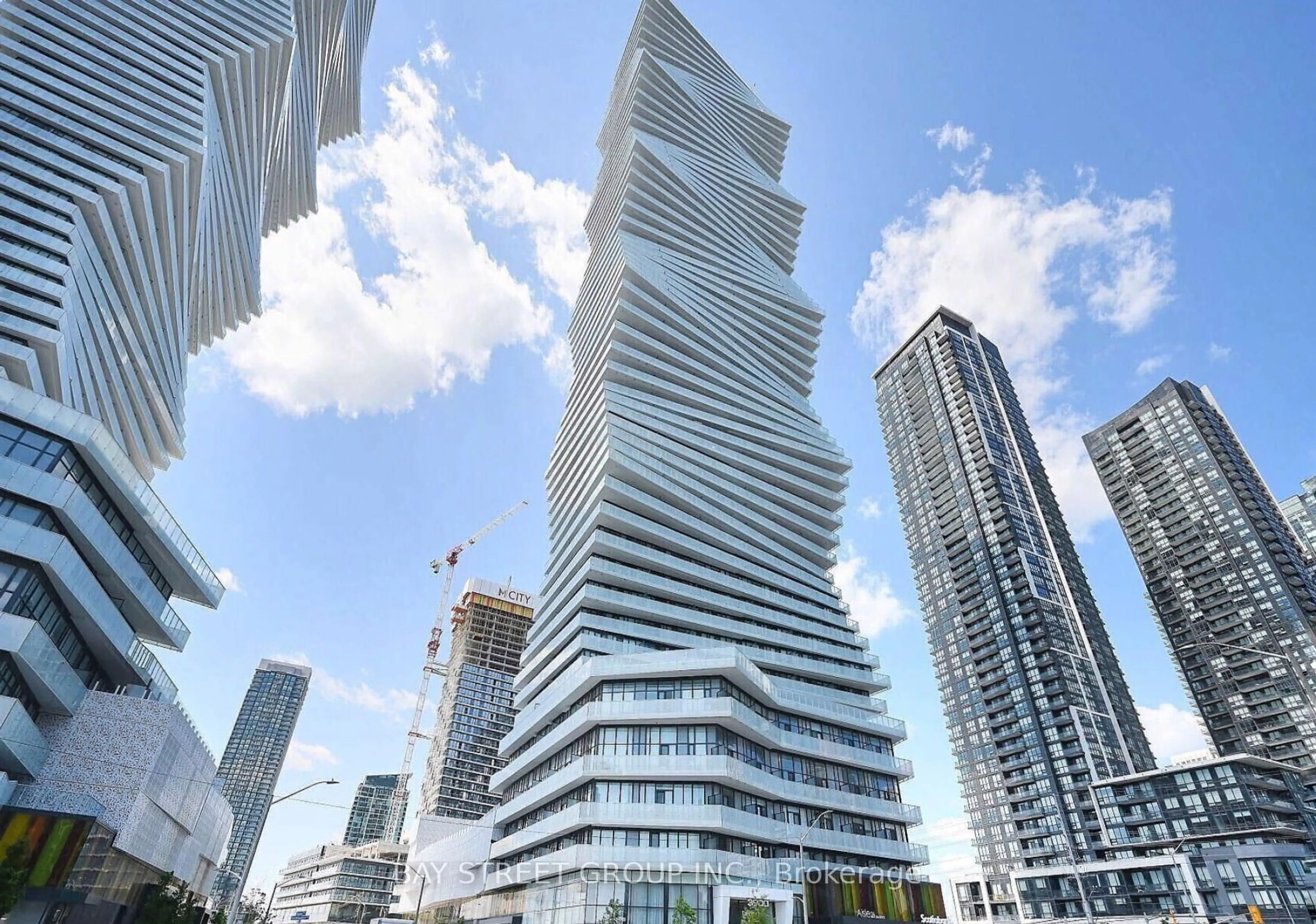 Unknown for 3900 Confederation Pkwy #4805, Mississauga Ontario L5B 0M3