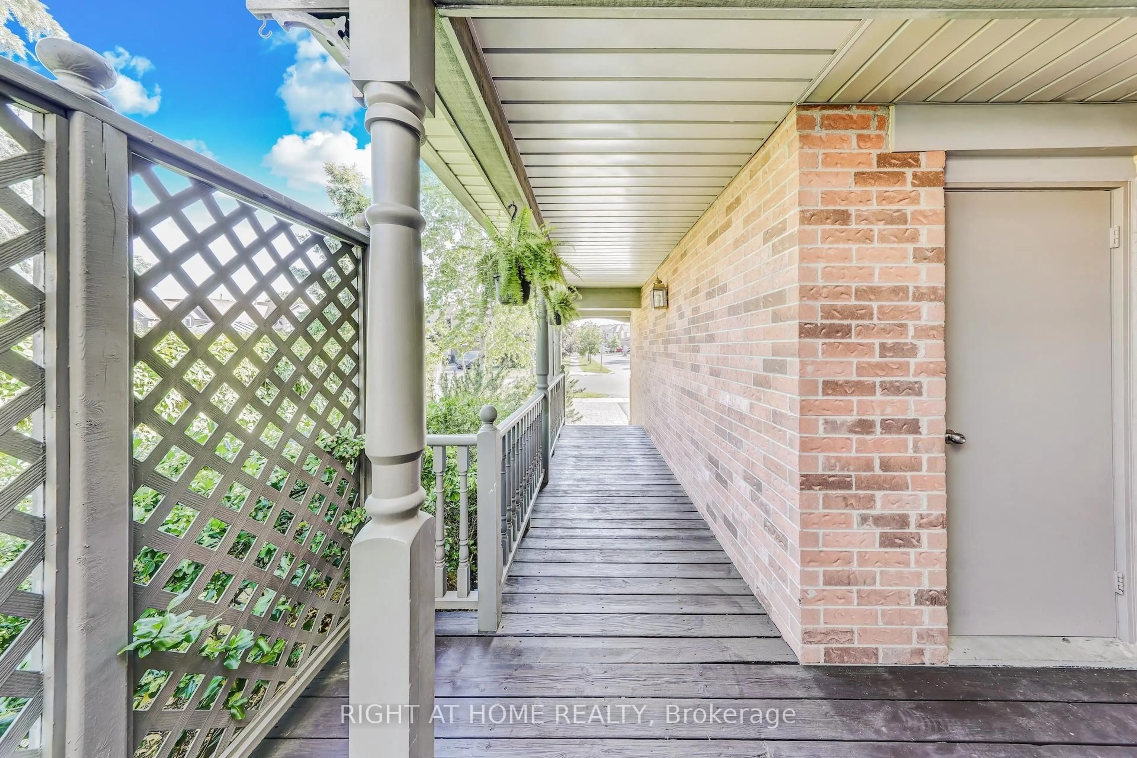 Unknown for 5737 Greensboro Dr, Mississauga Ontario L5M 5T7