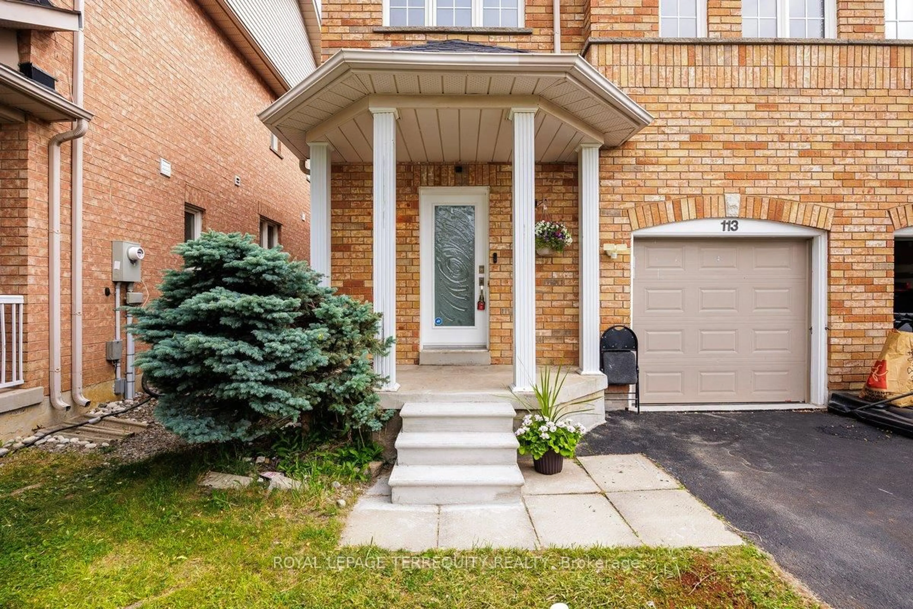 Home with brick exterior material, street for 113 Sewells Lane, Brampton Ontario L7A 2Z7