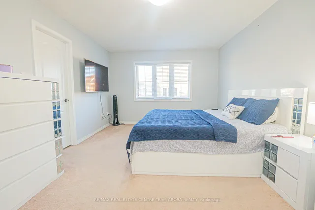 Additional image 17 of 157 Baffin Cres