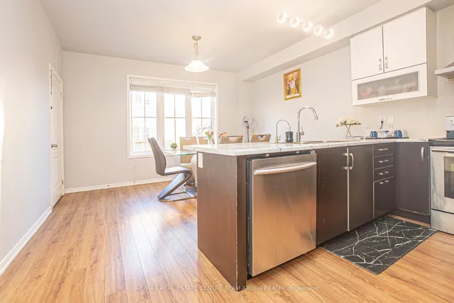 Additional image 22 of 157 Baffin Cres
