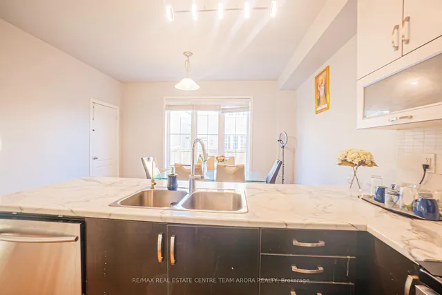 Additional image 20 of 157 Baffin Cres