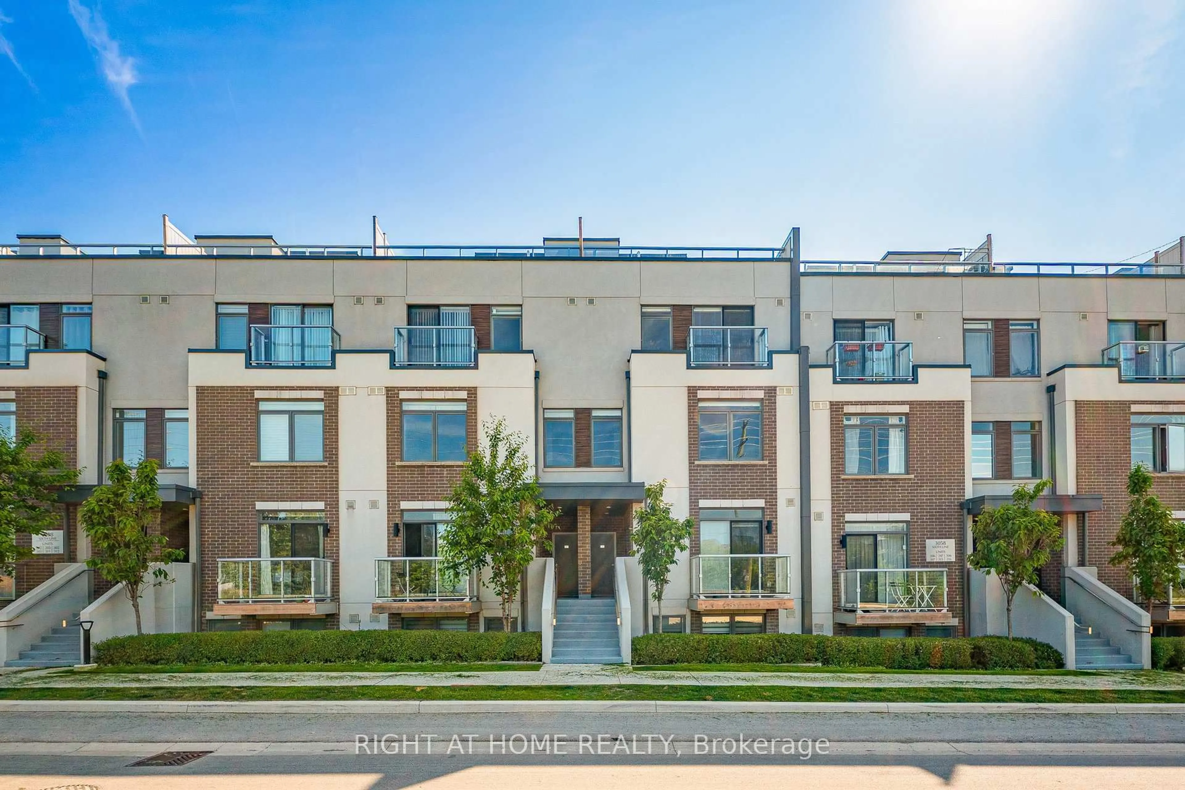 Home with brick exterior material, street for 3058 Sixth Line #313, Oakville Ontario L6M 1P8