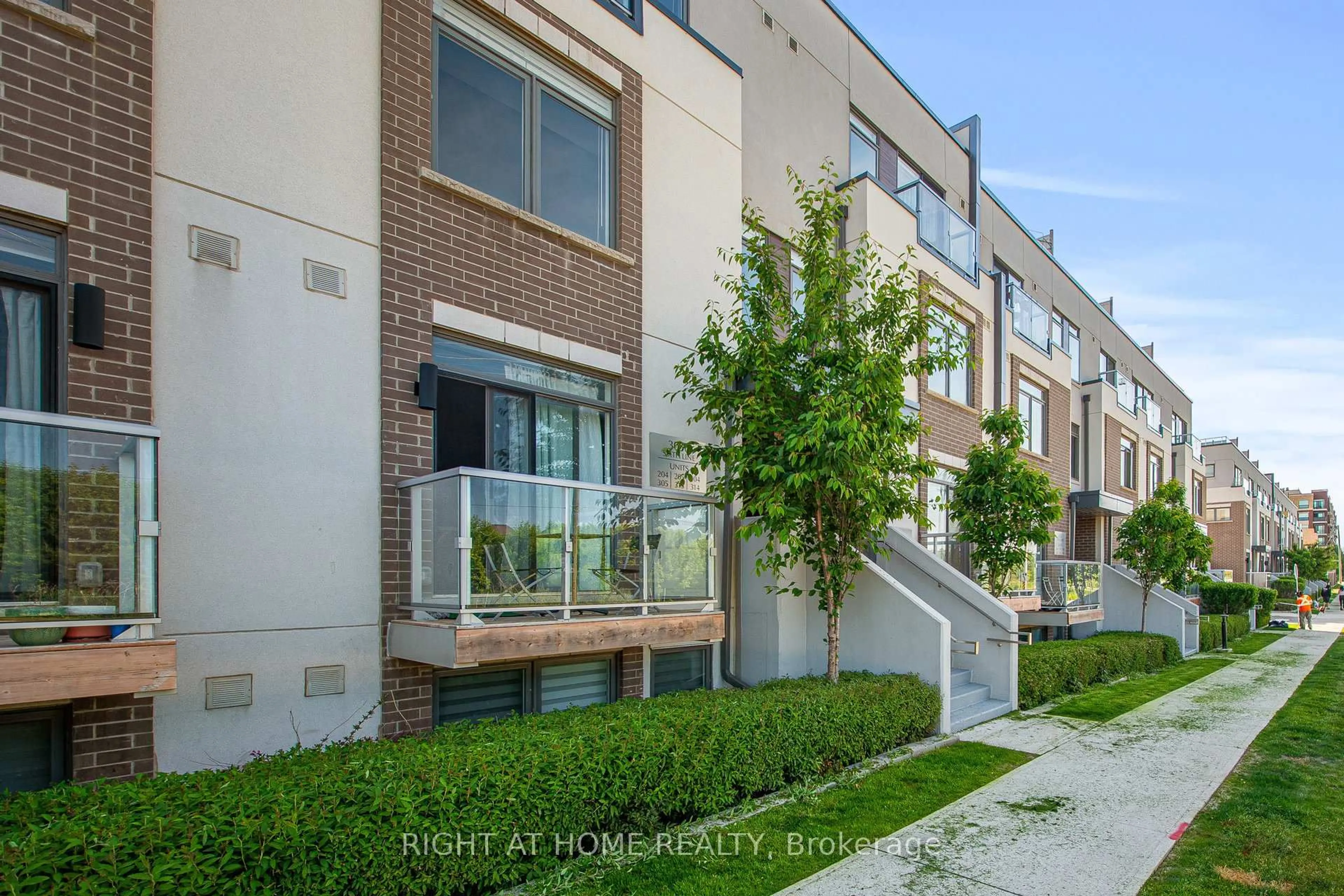 Home with brick exterior material, street for 3058 Sixth Line #313, Oakville Ontario L6M 1P8