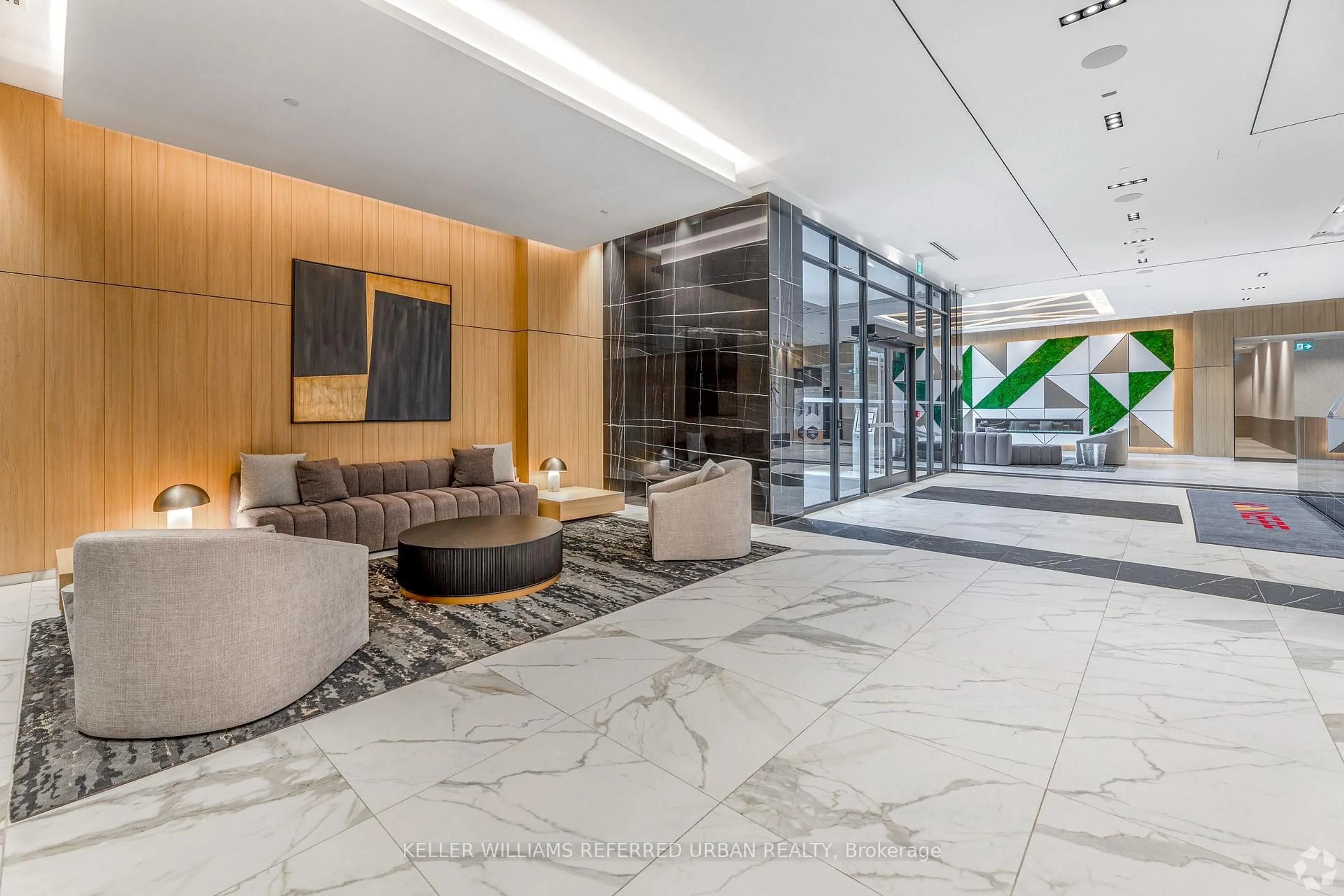 Lobby for 202 Burnhamthorpe Rd #324, Mississauga Ontario L5A 0B2