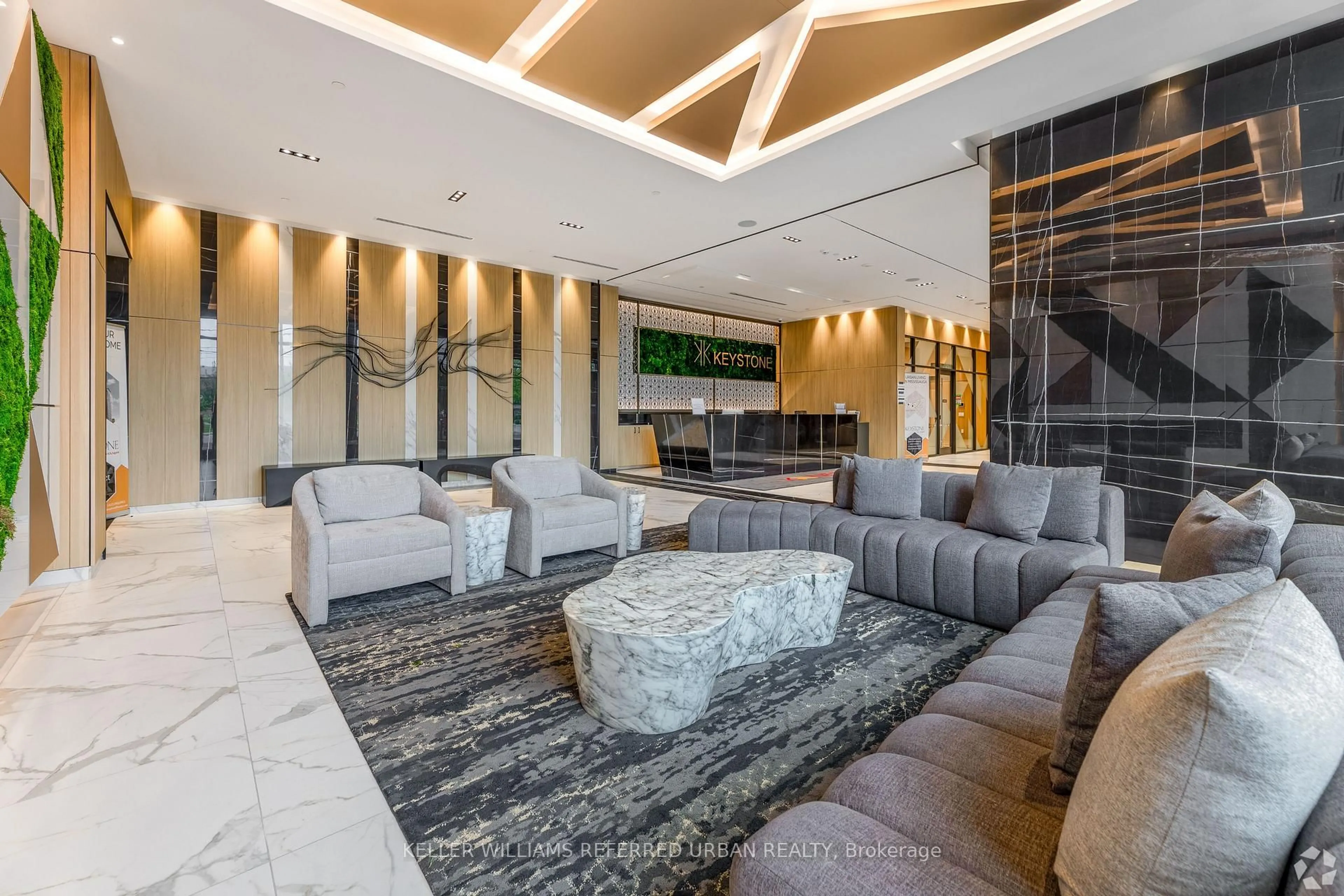 Lobby for 202 Burnhamthorpe Rd #324, Mississauga Ontario L5A 0B2