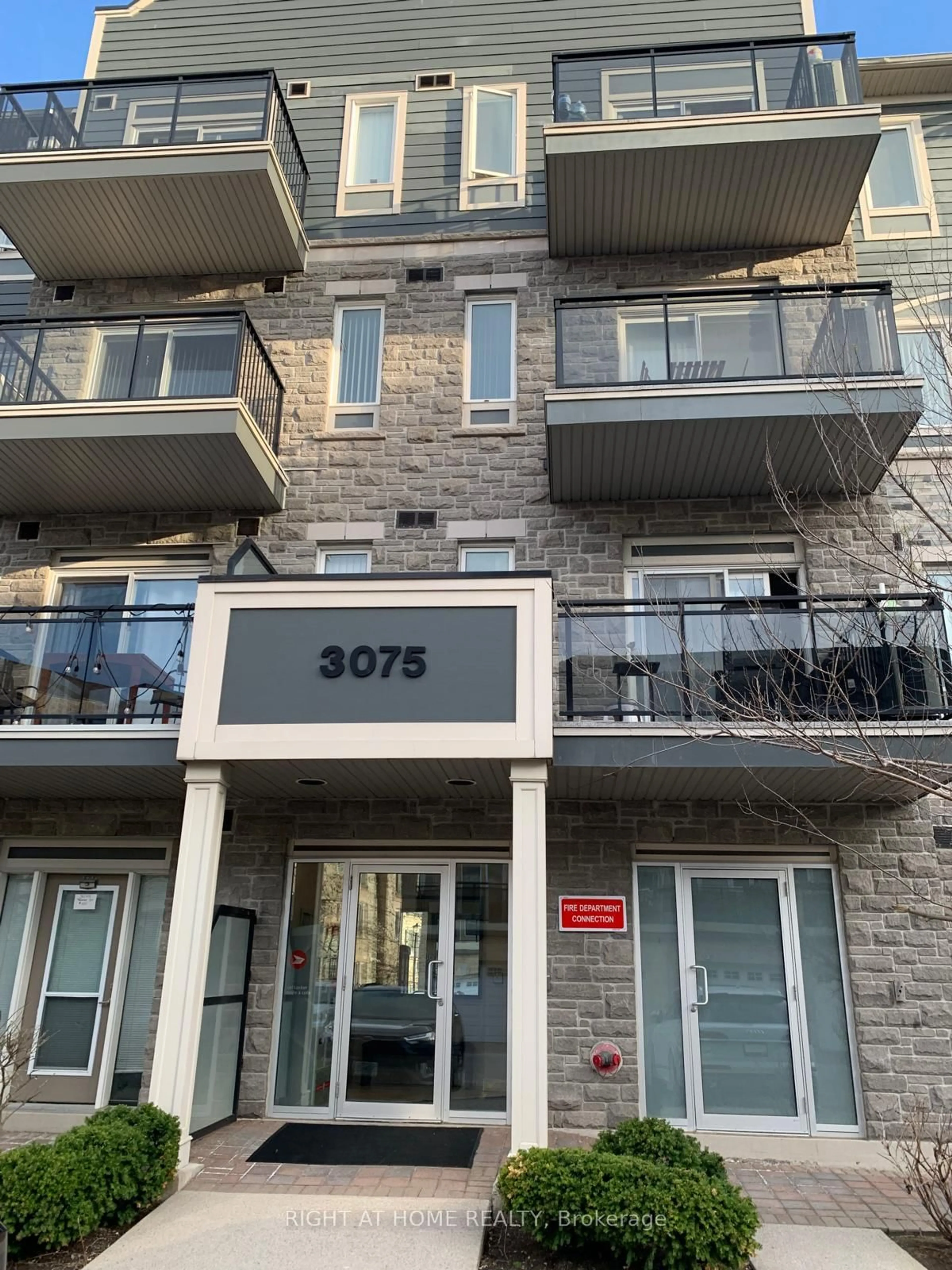 Unknown for 3075 Thomas St #413, Mississauga Ontario L5M 0M4