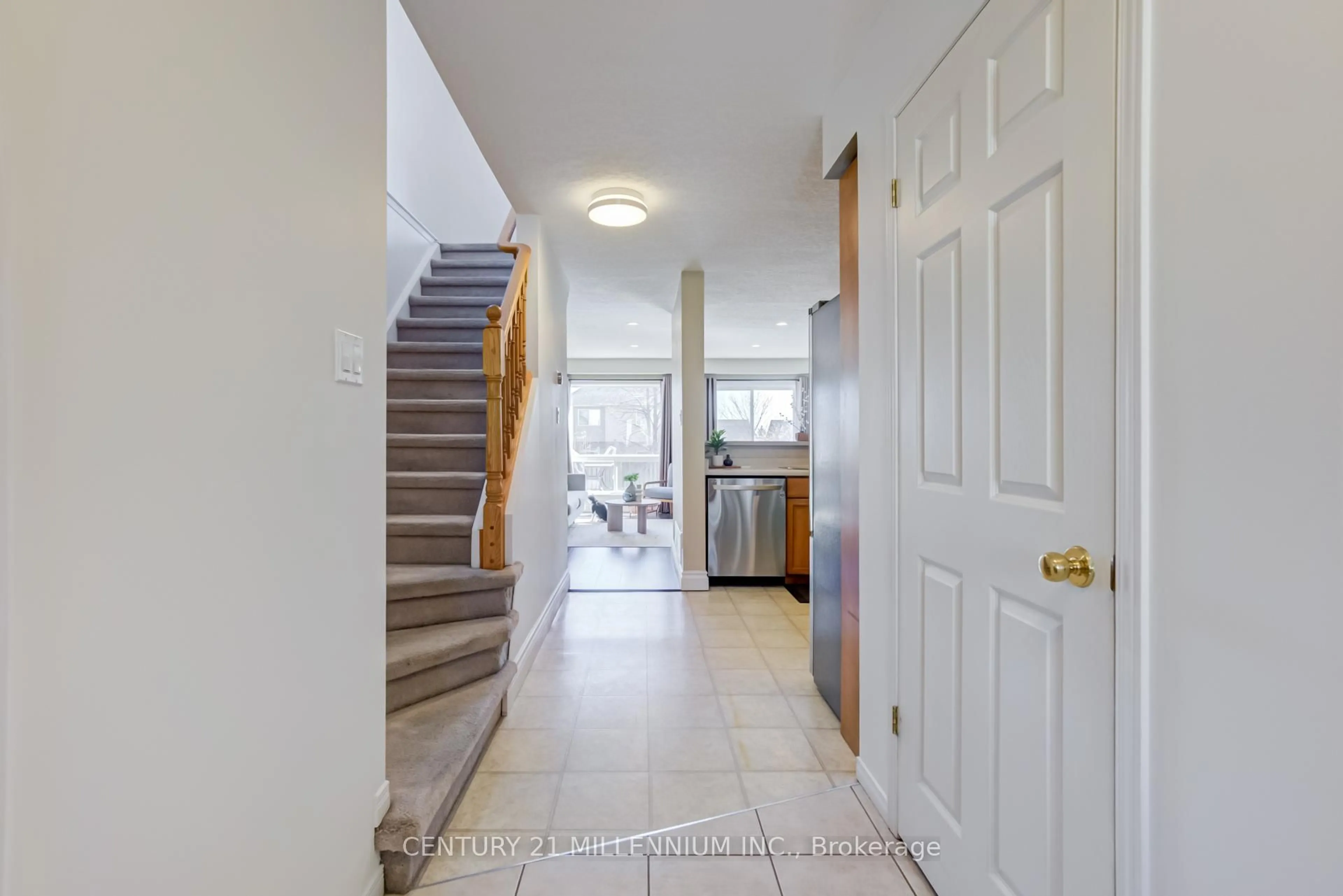 Indoor entryway for 127 Biscayne Cres, Orangeville Ontario L9W 5E5