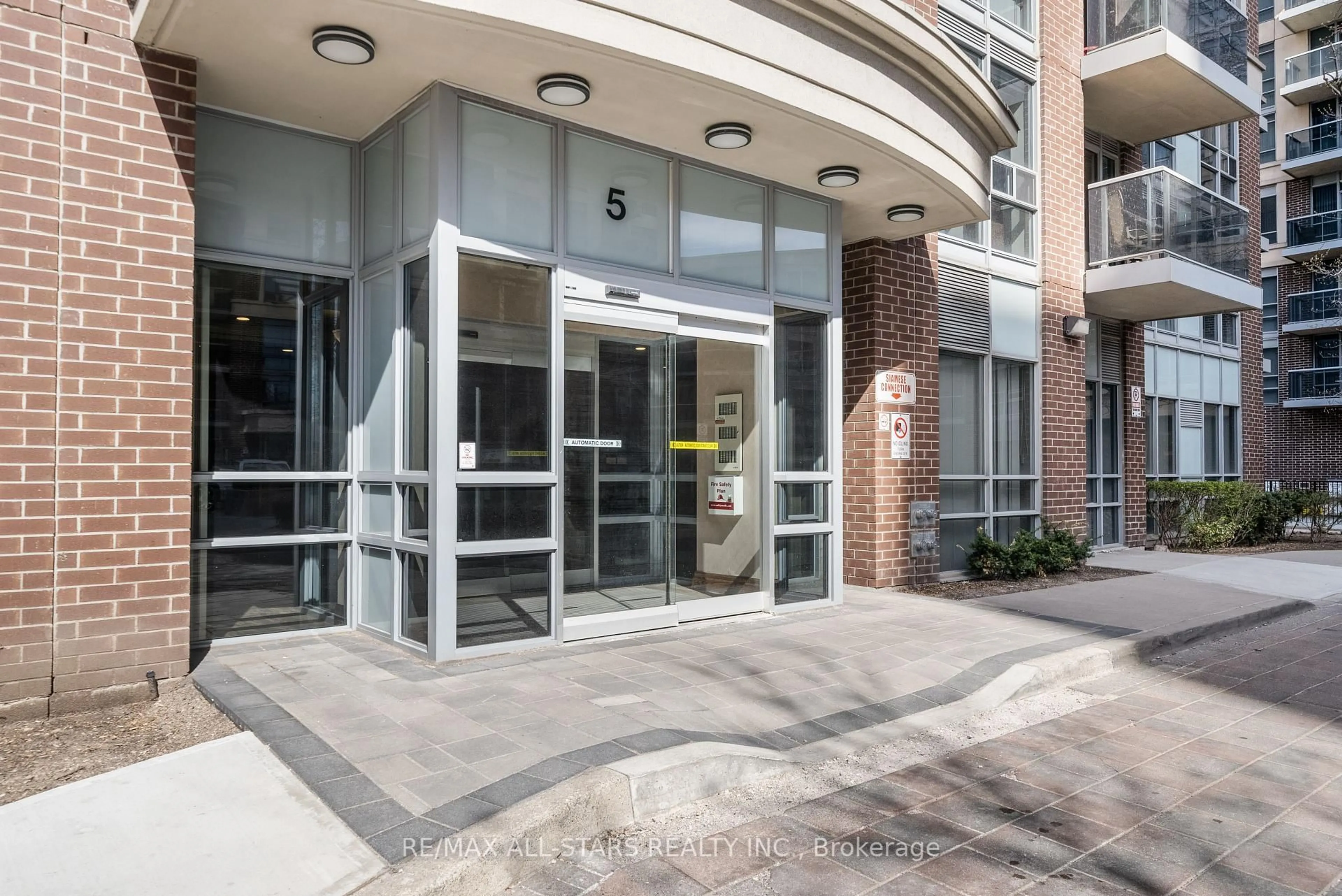 Indoor foyer for 5 Michael Power Pl #1003, Toronto Ontario M9A 0A3