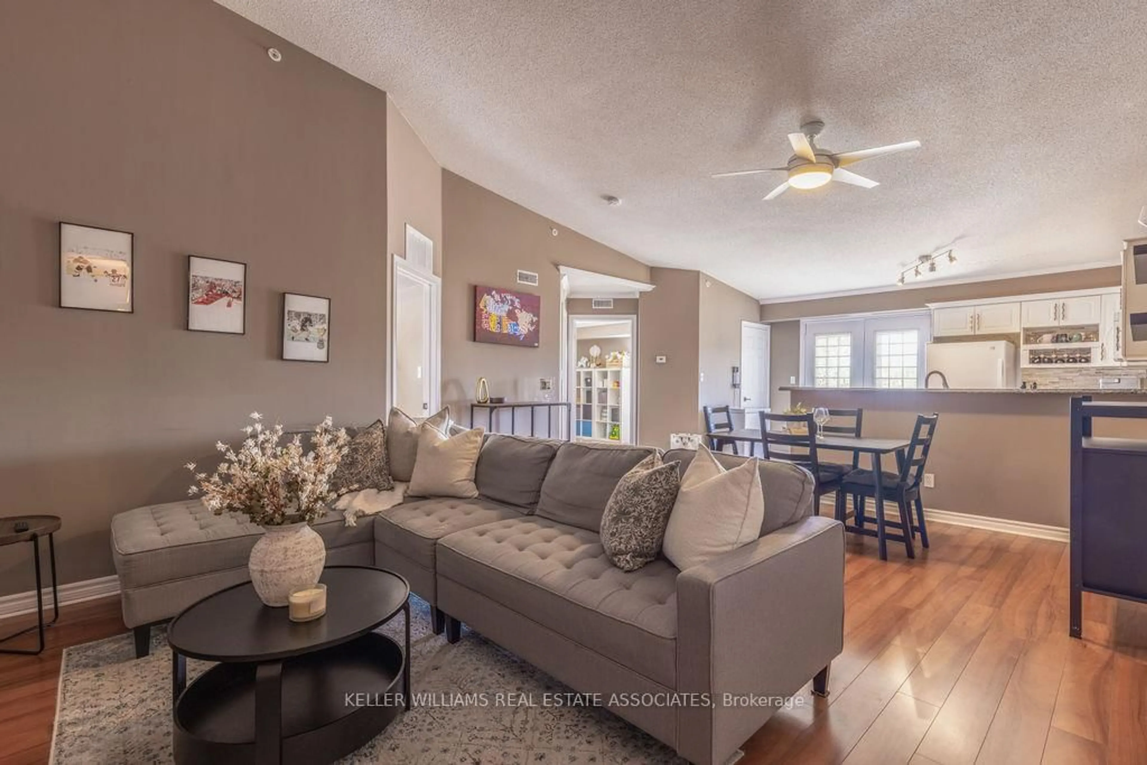 Living room with furniture, unknown for 4003 Kilmer Dr #411, Burlington Ontario L7M 4M1
