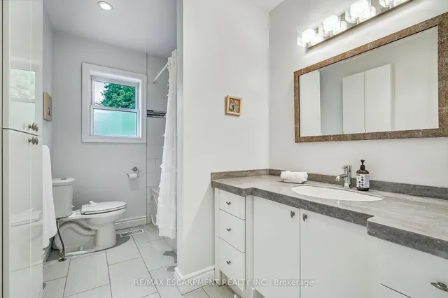 Additional property image - 2217 Ghent Ave