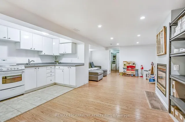 Additional property image - 2217 Ghent Ave