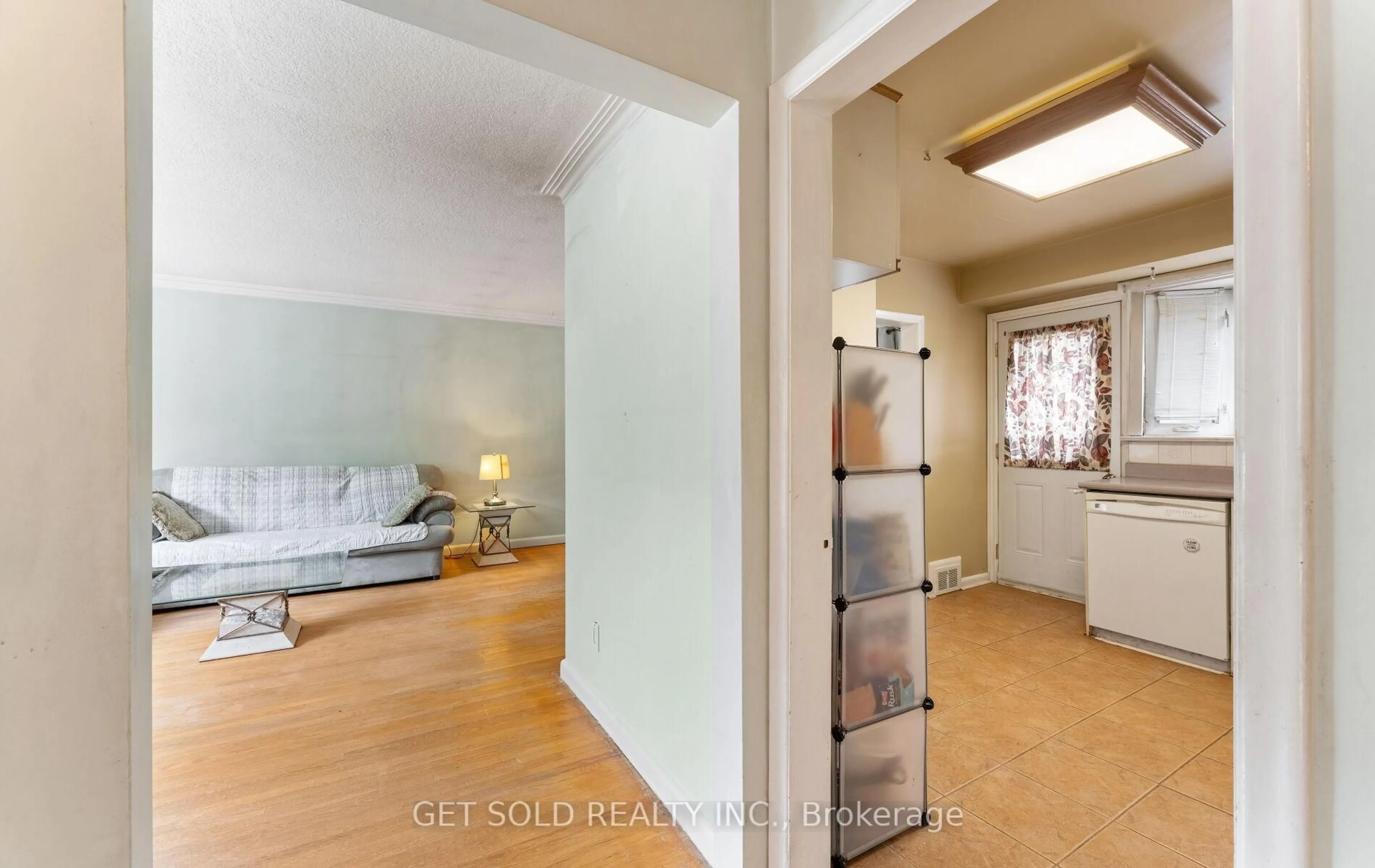 Unknown for 40 Bankfield Dr, Toronto Ontario M9V 2P8