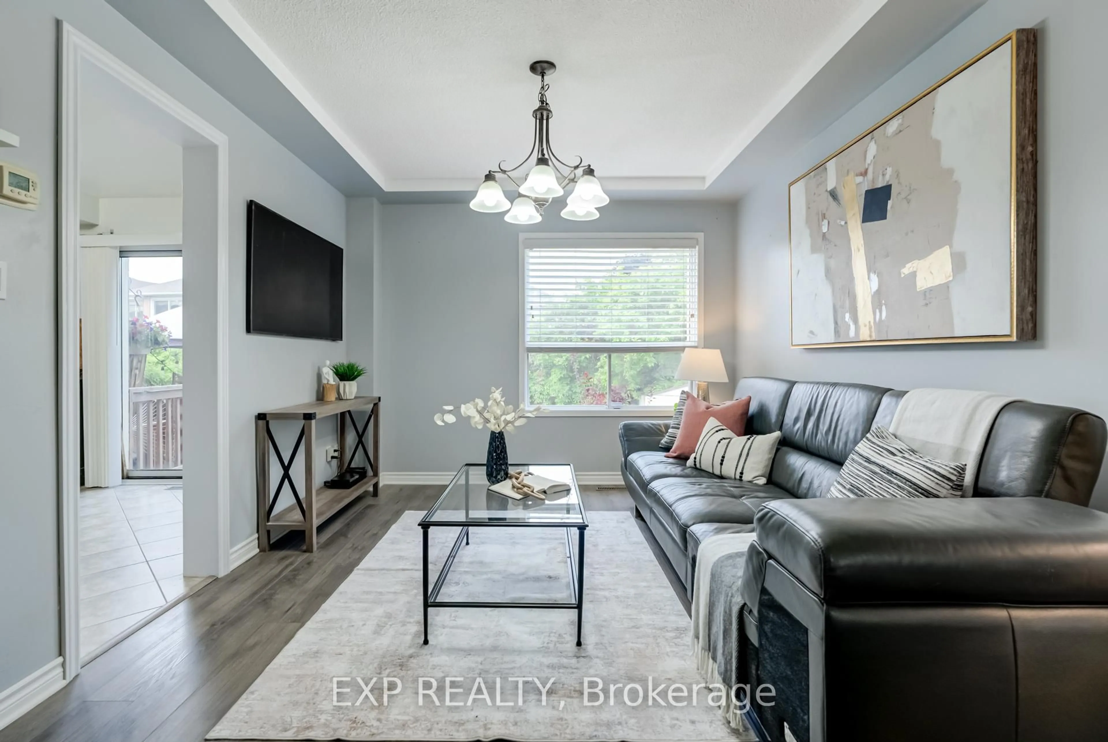 Living room with furniture, unknown for 6653 Meteor Crt, Mississauga Ontario L5N 6V9
