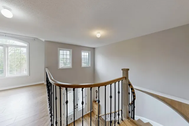 Additional image 22 of 467 Willmott Cres