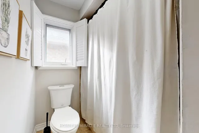Additional image 8 of 467 Willmott Cres