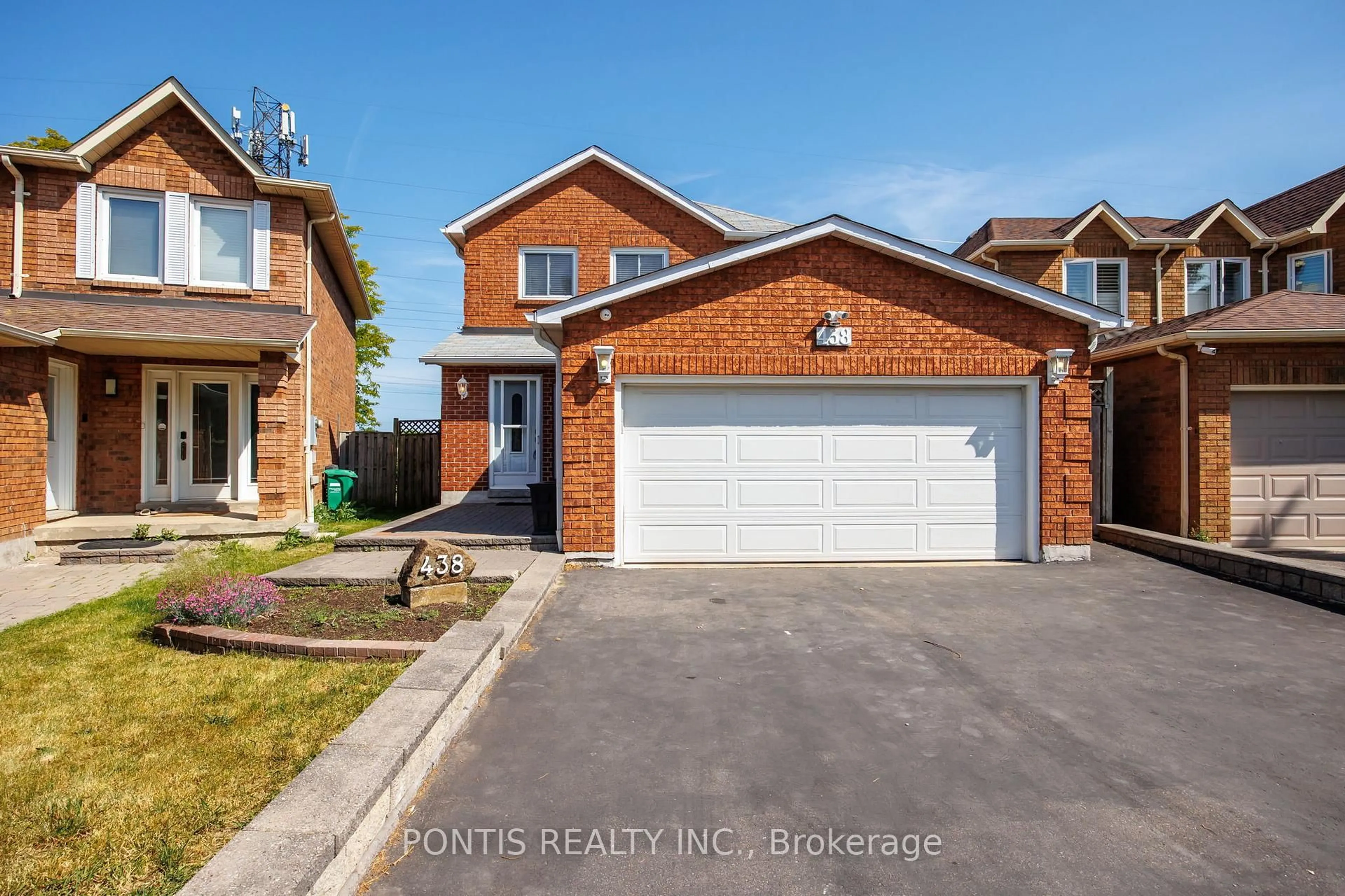 Home with brick exterior material, street for 438 ABERFOYLE Crt, Mississauga Ontario L4Z 2J6