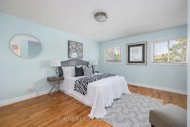 Additional property image - 438 ABERFOYLE Crt