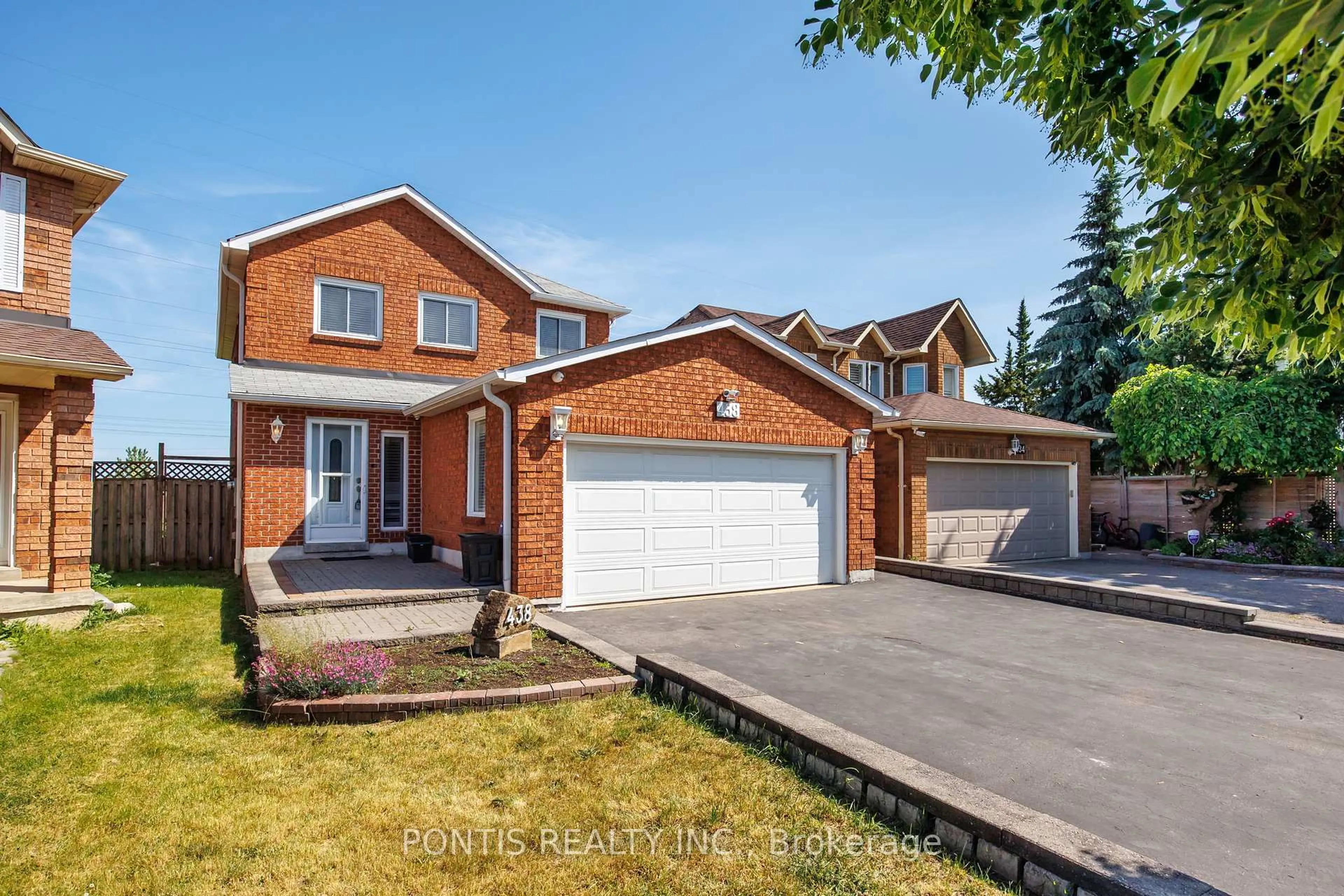 Home with brick exterior material, street for 438 ABERFOYLE Crt, Mississauga Ontario L4Z 2J6