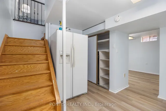 Additional property image - 438 ABERFOYLE Crt