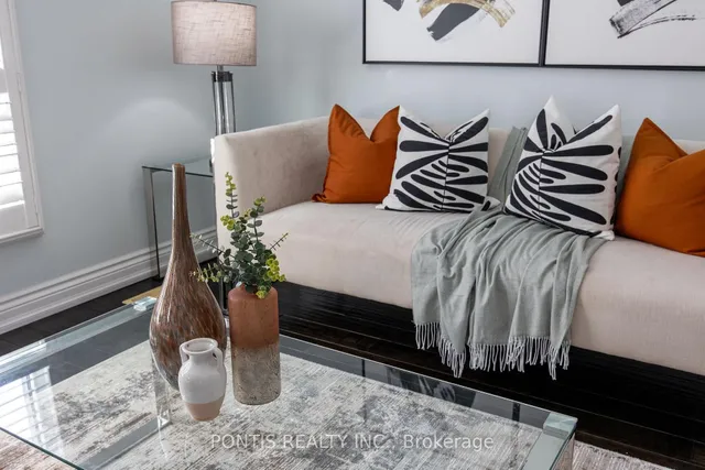 Additional property image - 438 ABERFOYLE Crt