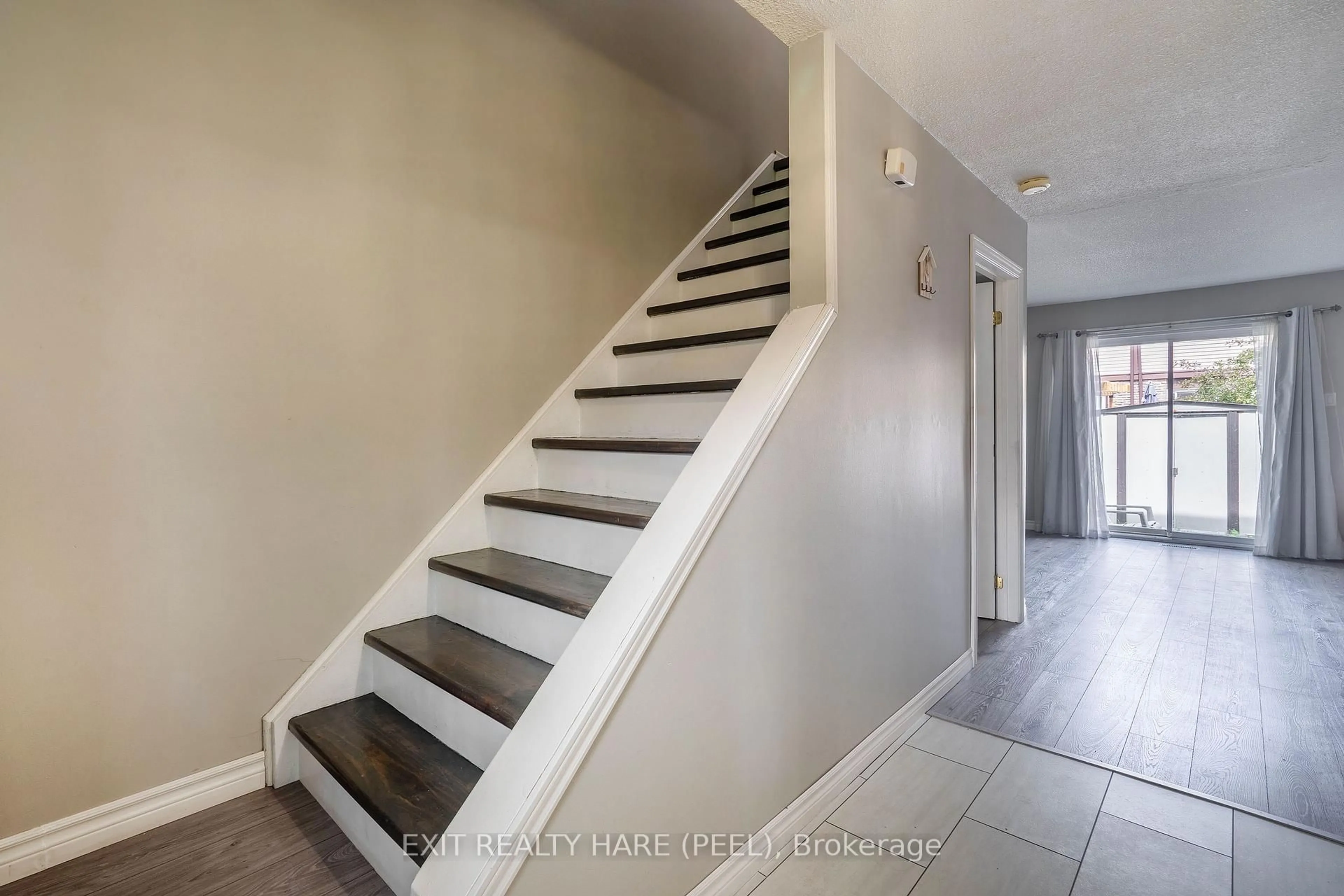 Stairs for 93 Hansen Rd #51, Brampton Ontario L6V 3C8