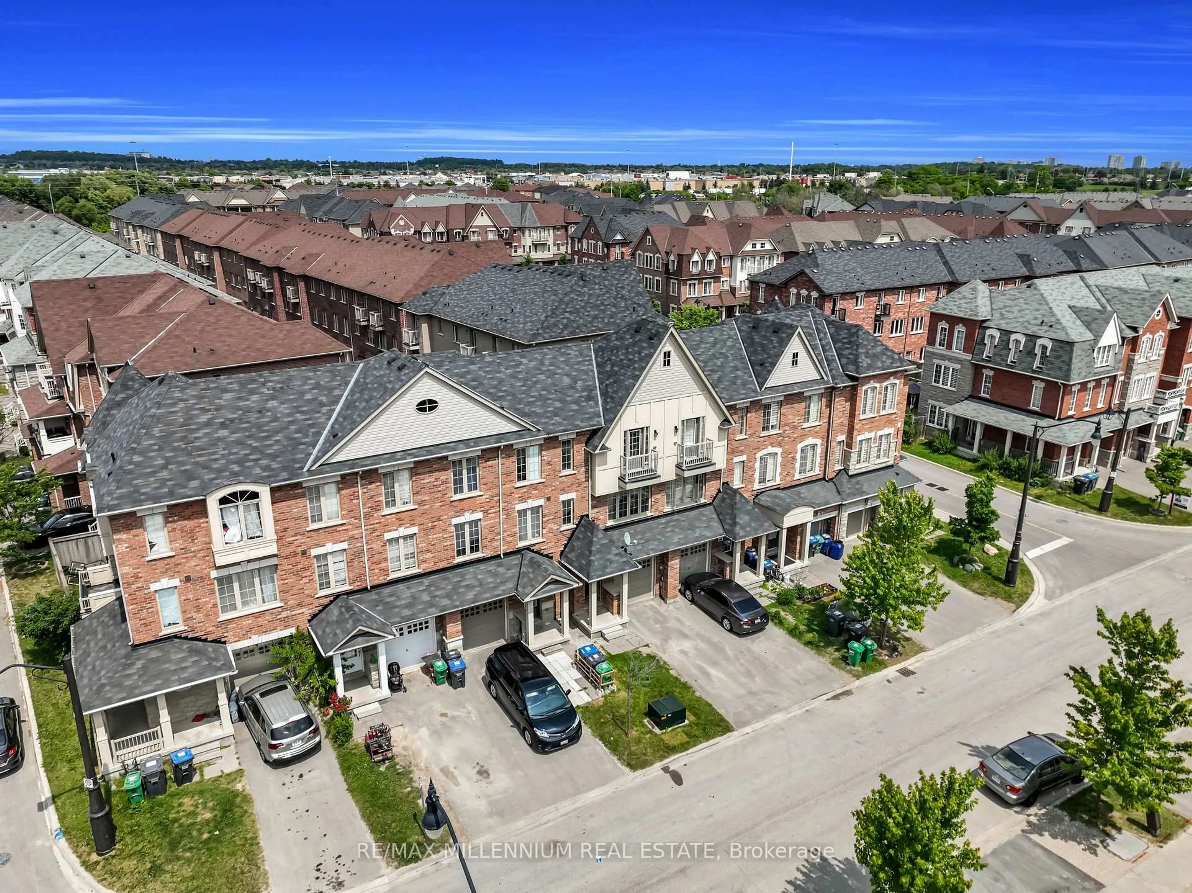 A pic from outside/outdoor area/front of a property/back of a property/a pic from drone, street for 91 New Pines Tr, Brampton Ontario L6Z 0H8