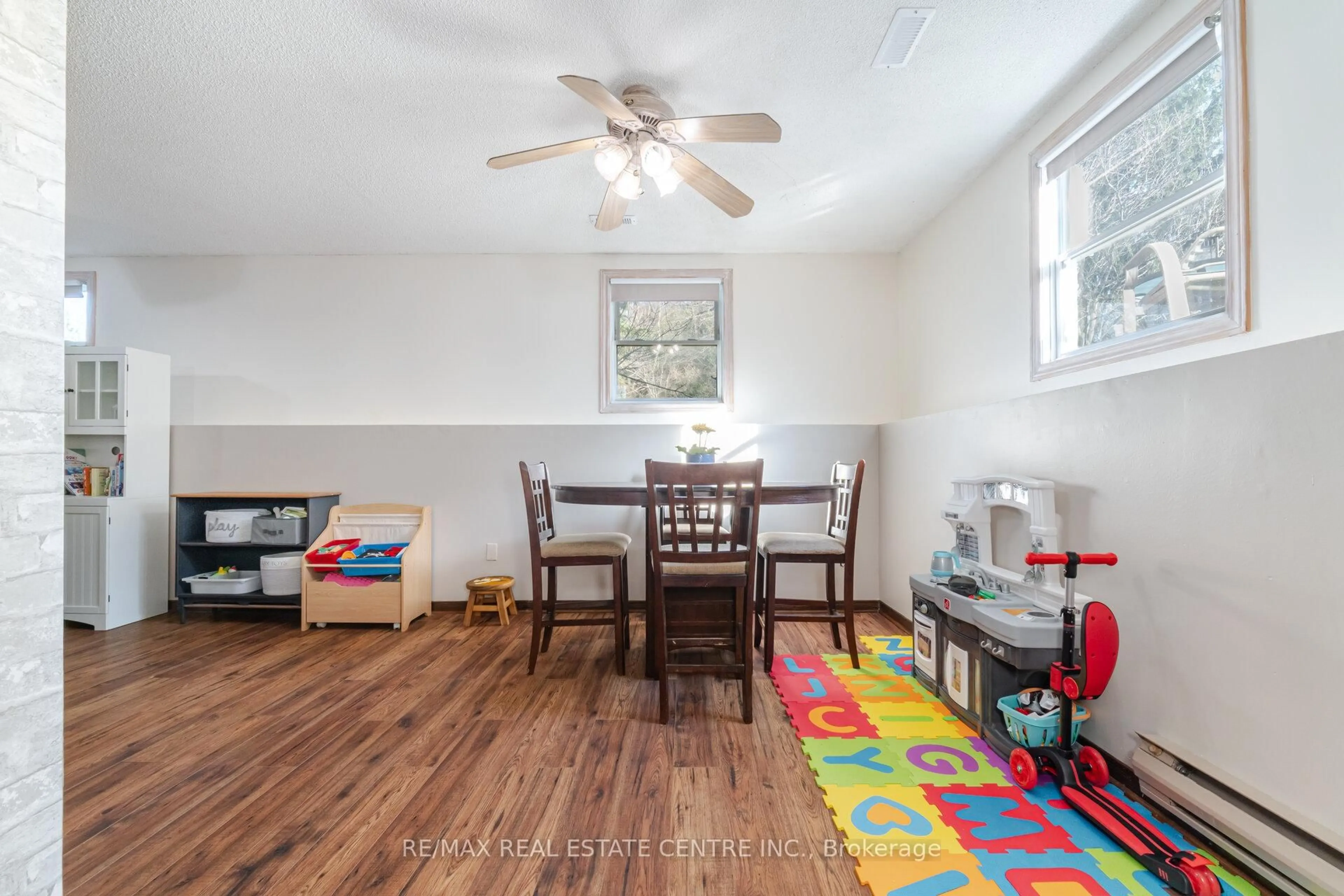 A pic of a room for 49 Mcclellan Rd, Caledon Ontario L7K 0C8
