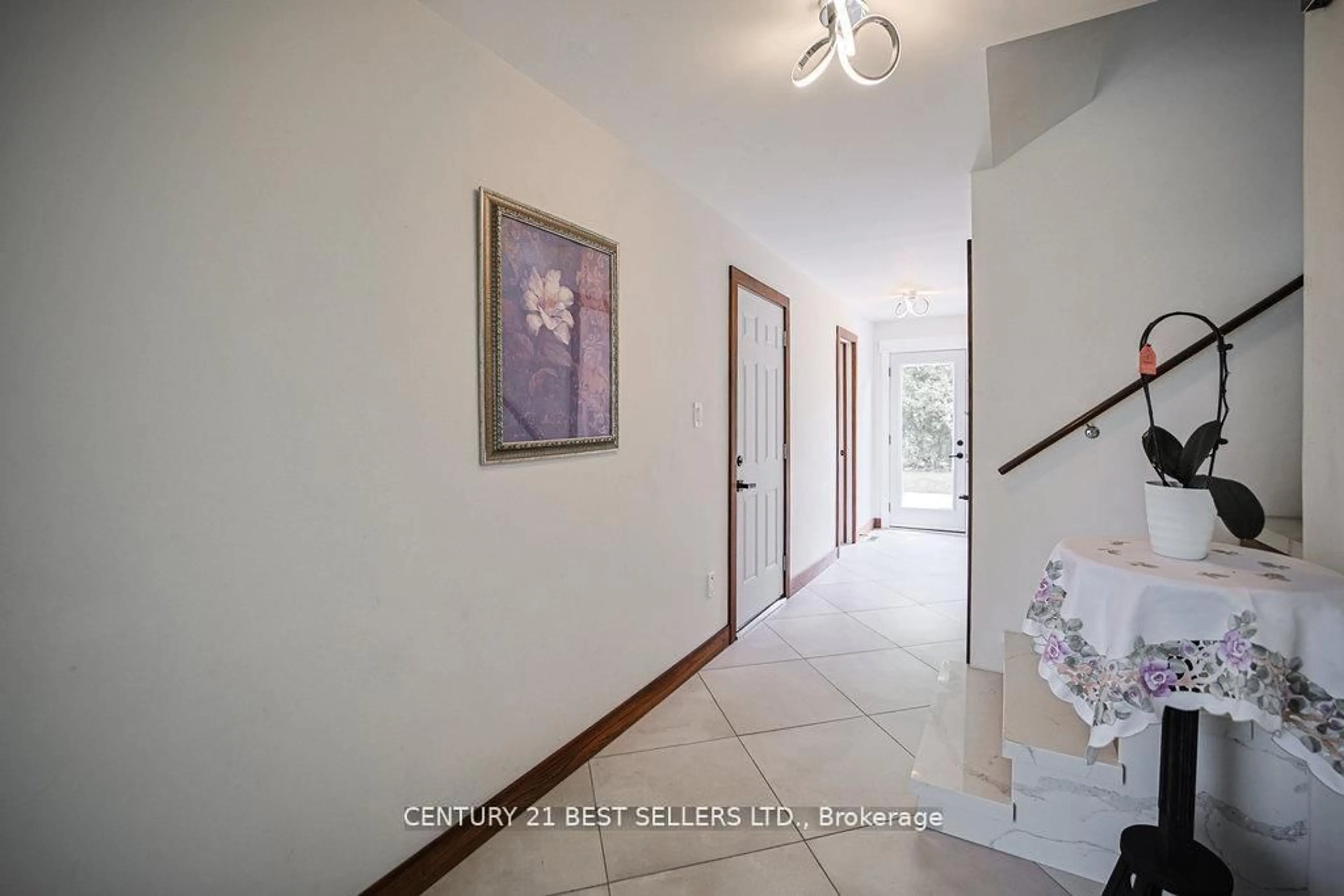 Indoor foyer for 126 Mellow Cres, Caledon Ontario L7E 1Z2