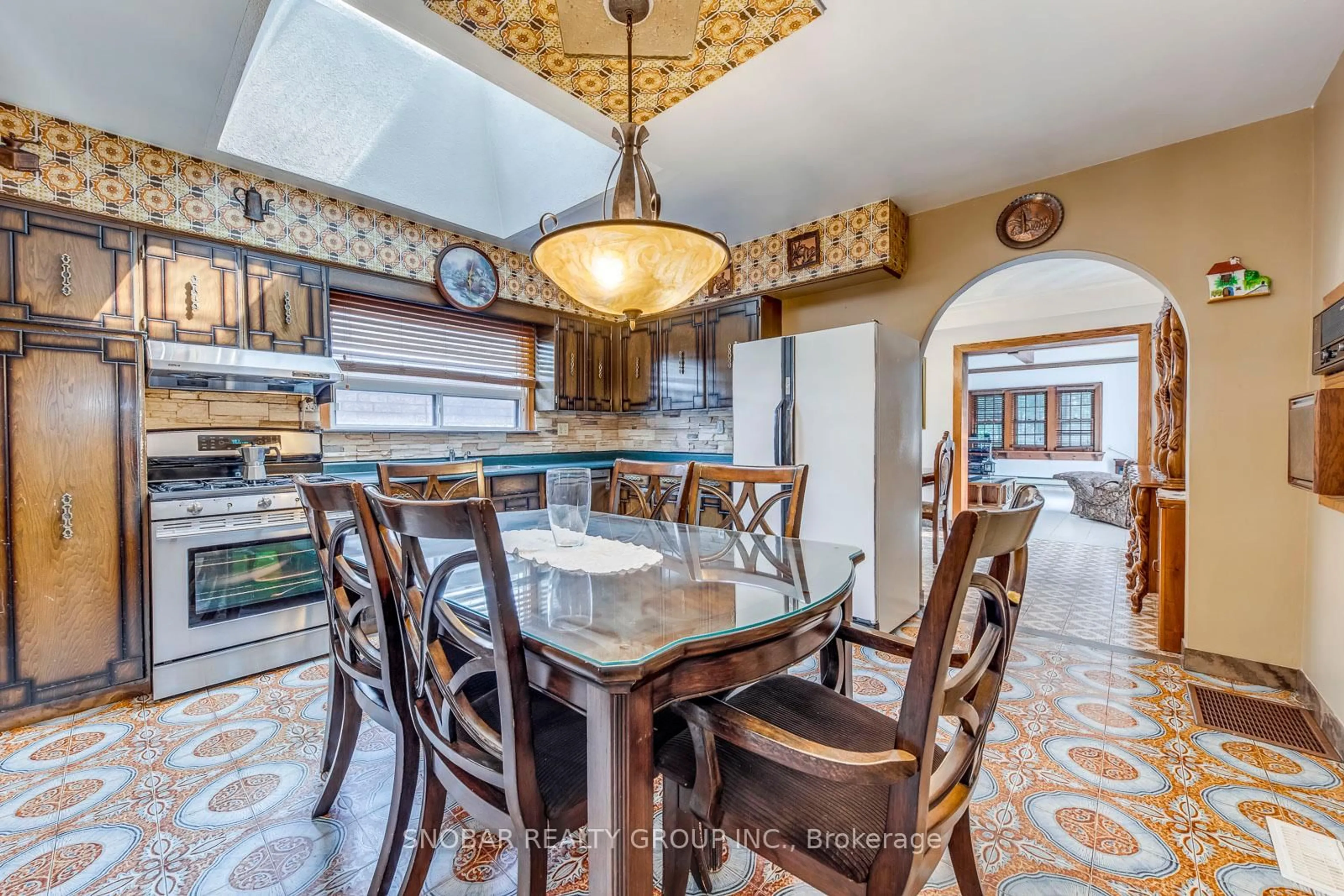 Dining room, ceramic/tile floor for 13 Cliff St, Toronto Ontario M6N 4L7