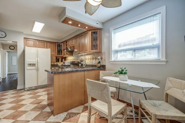 Additional image 32 of 28 Summerfield Cres