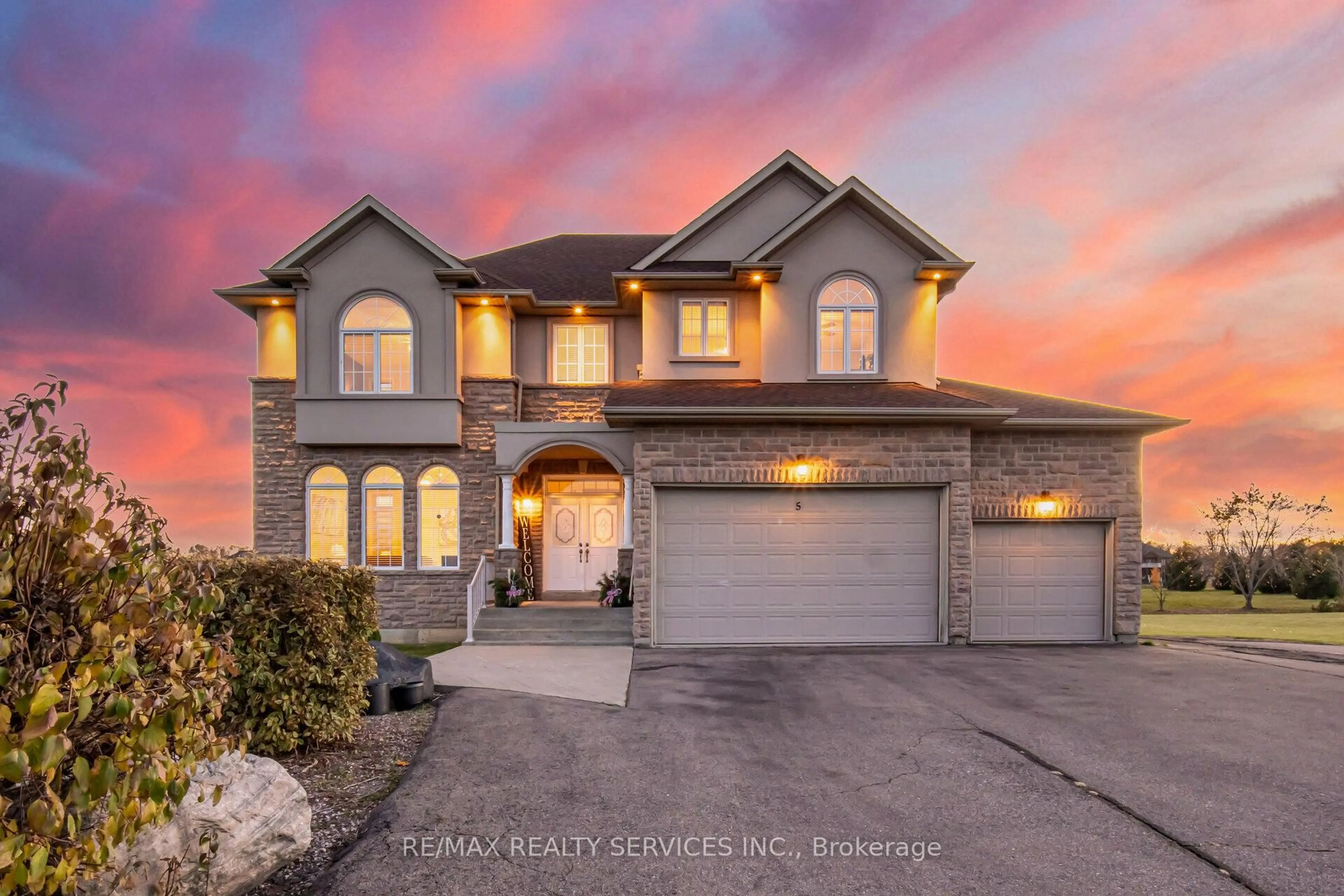 Home with brick exterior material, street for 5 Farina Dr, Brampton Ontario L6P 0E3