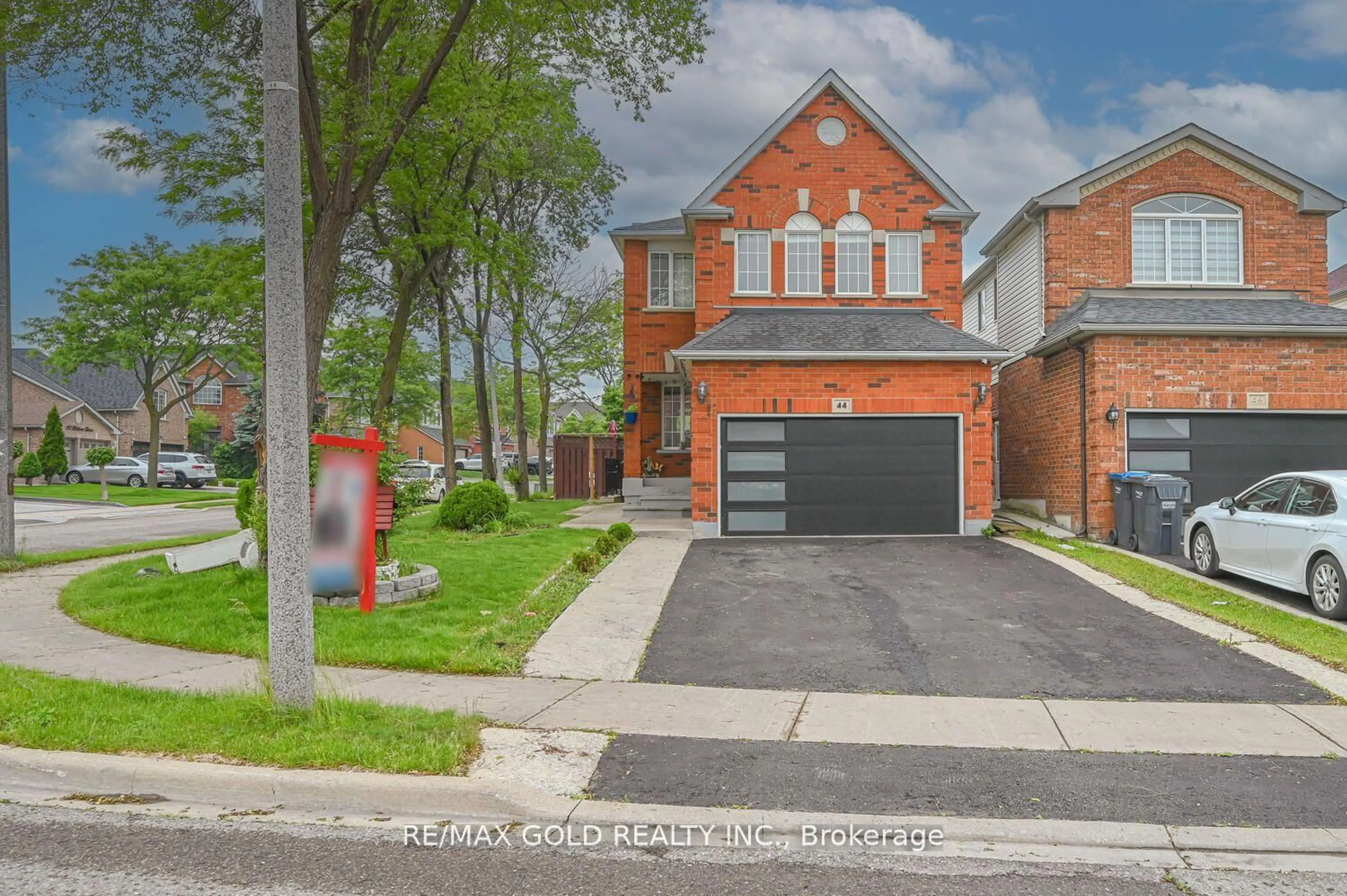 Home with brick exterior material, street for 44 Ribbon Dr, Brampton Ontario L6R 2C5