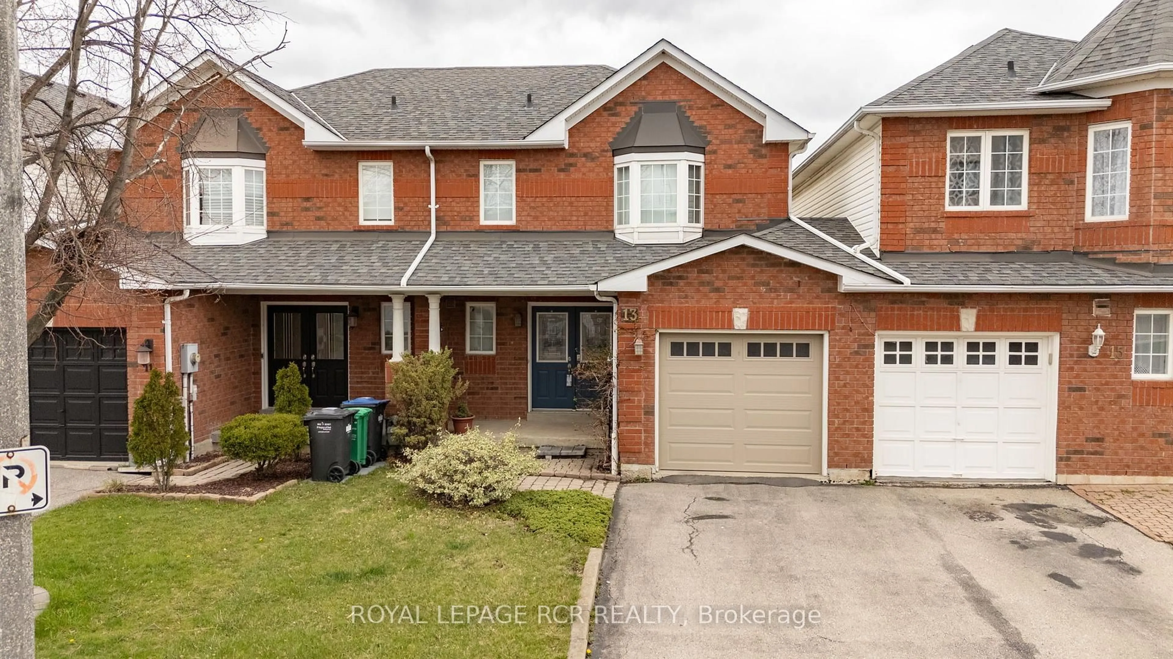 Home with brick exterior material, street for 13 Queensland Cres, Caledon Ontario L7E 2E1