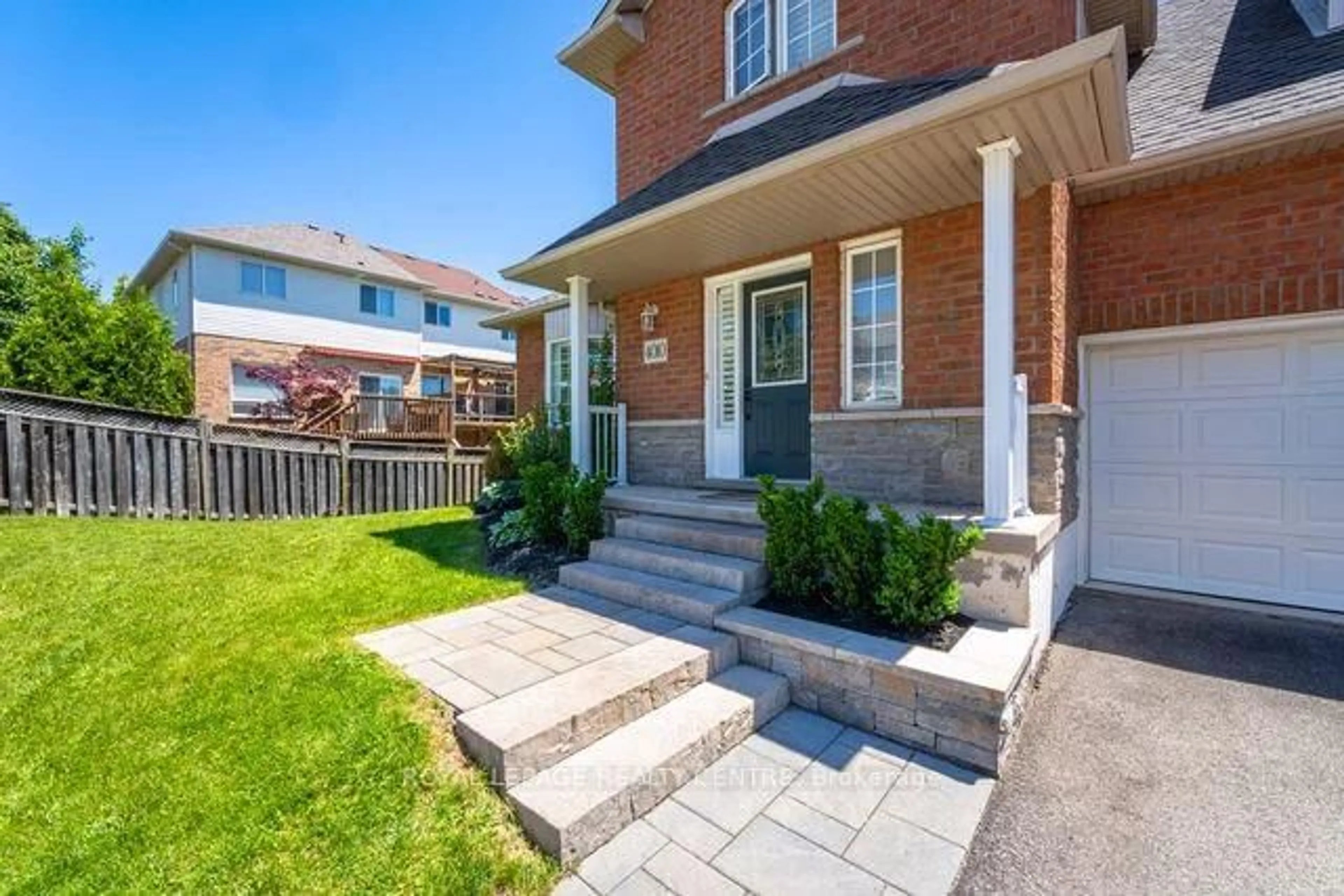 Home with brick exterior material, street for 4010 Medland Dr, Burlington Ontario L7M 4W7