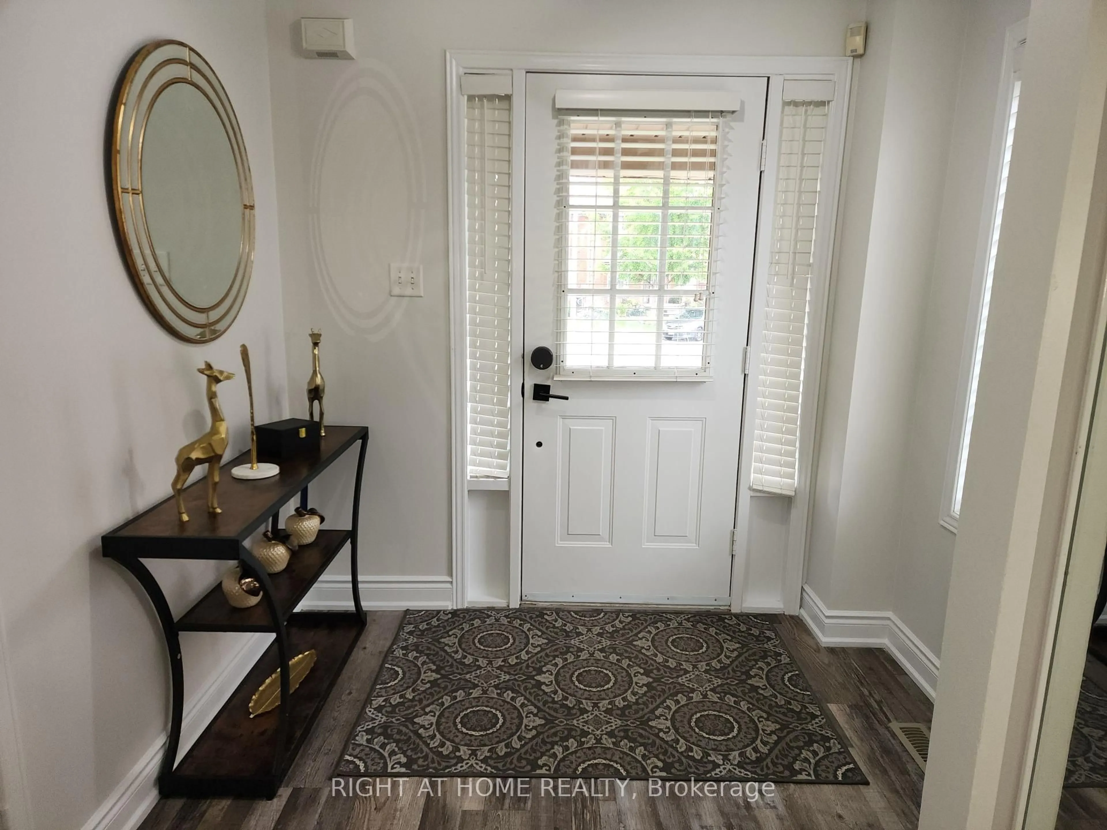 Indoor entryway for 28 Serenity Lane, Brampton Ontario L6R 2T1