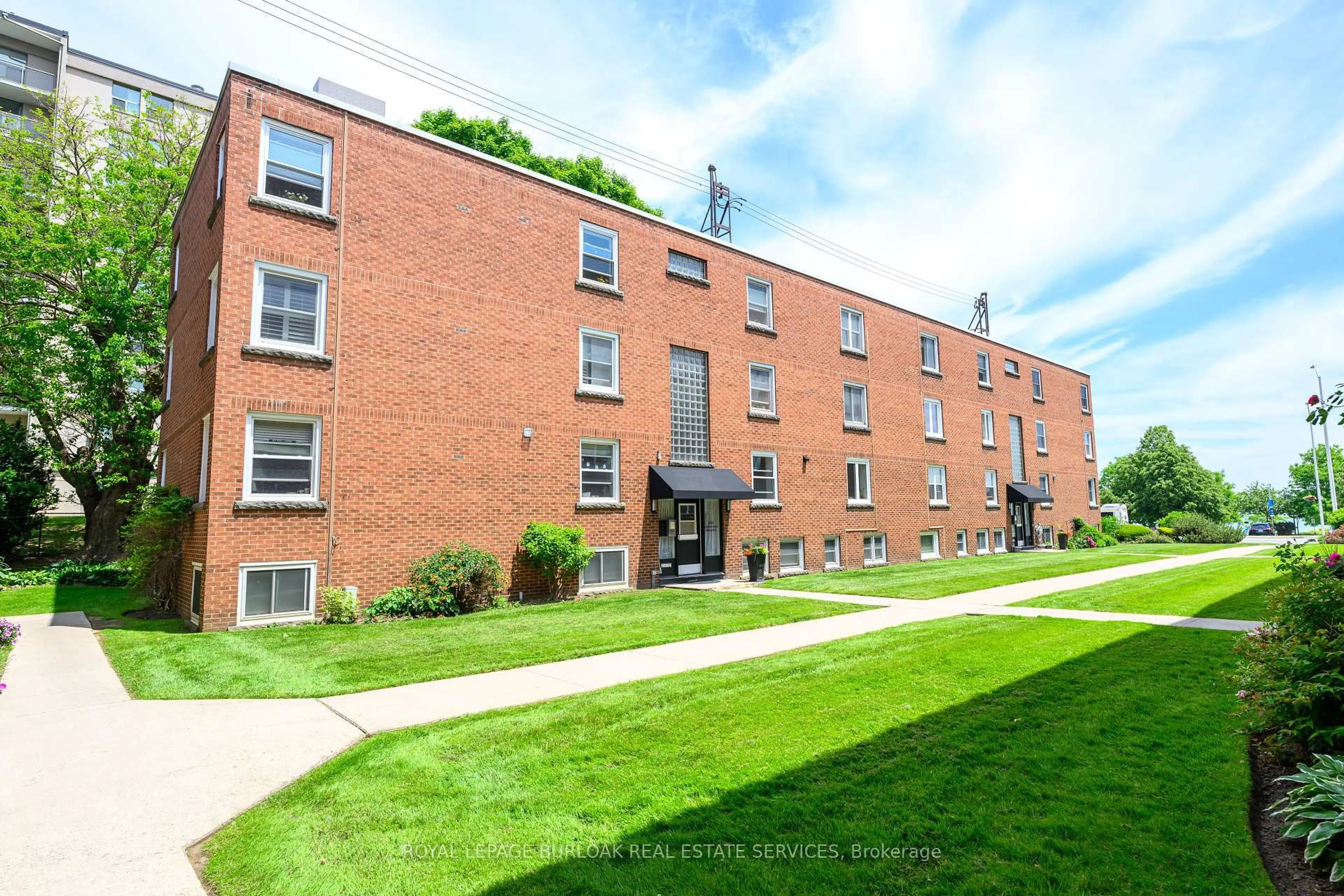 Unknown for 1351 Lakeshore Rd #16, Burlington Ontario L7S 1B1