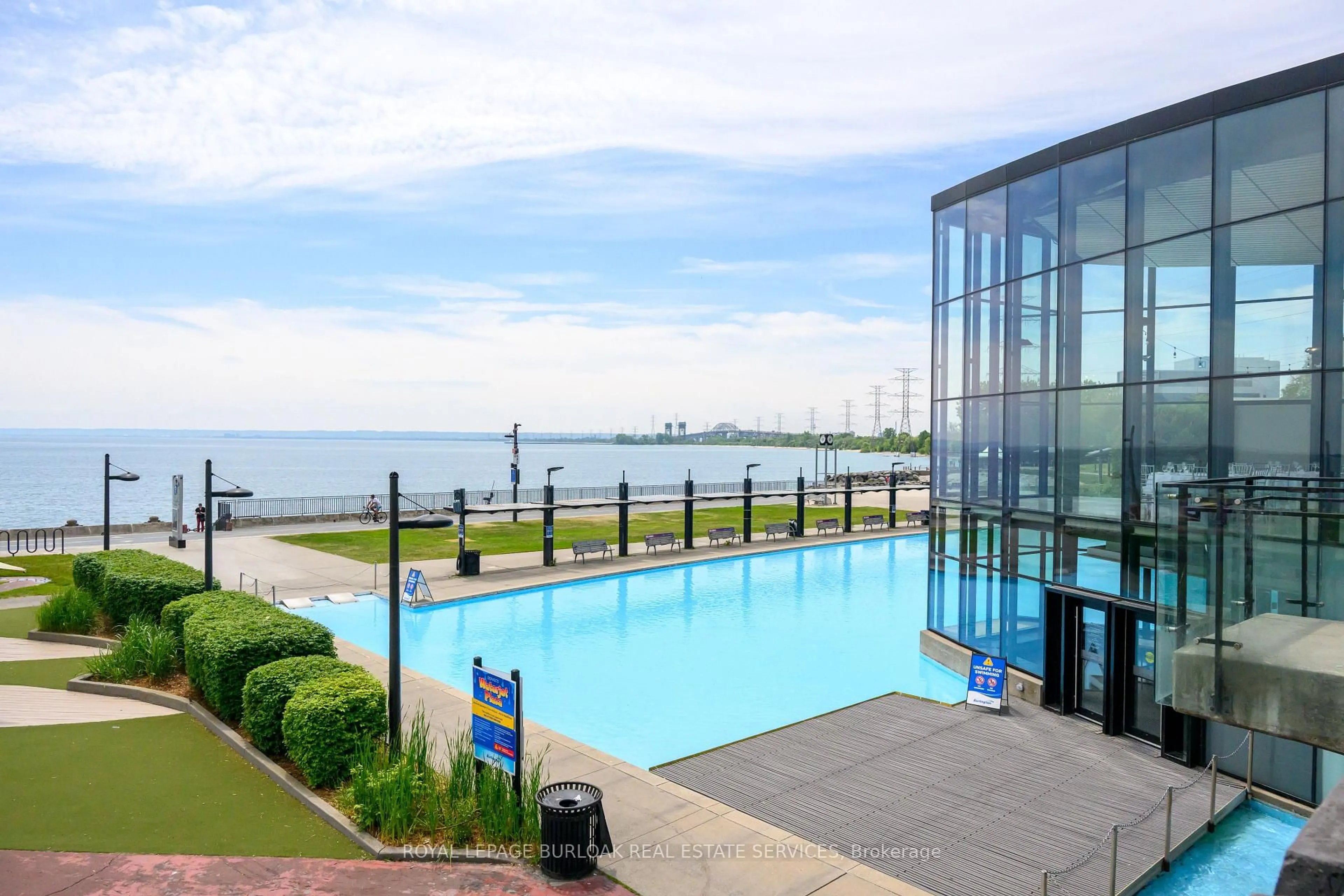 Pool for 1351 Lakeshore Rd #16, Burlington Ontario L7S 1B1