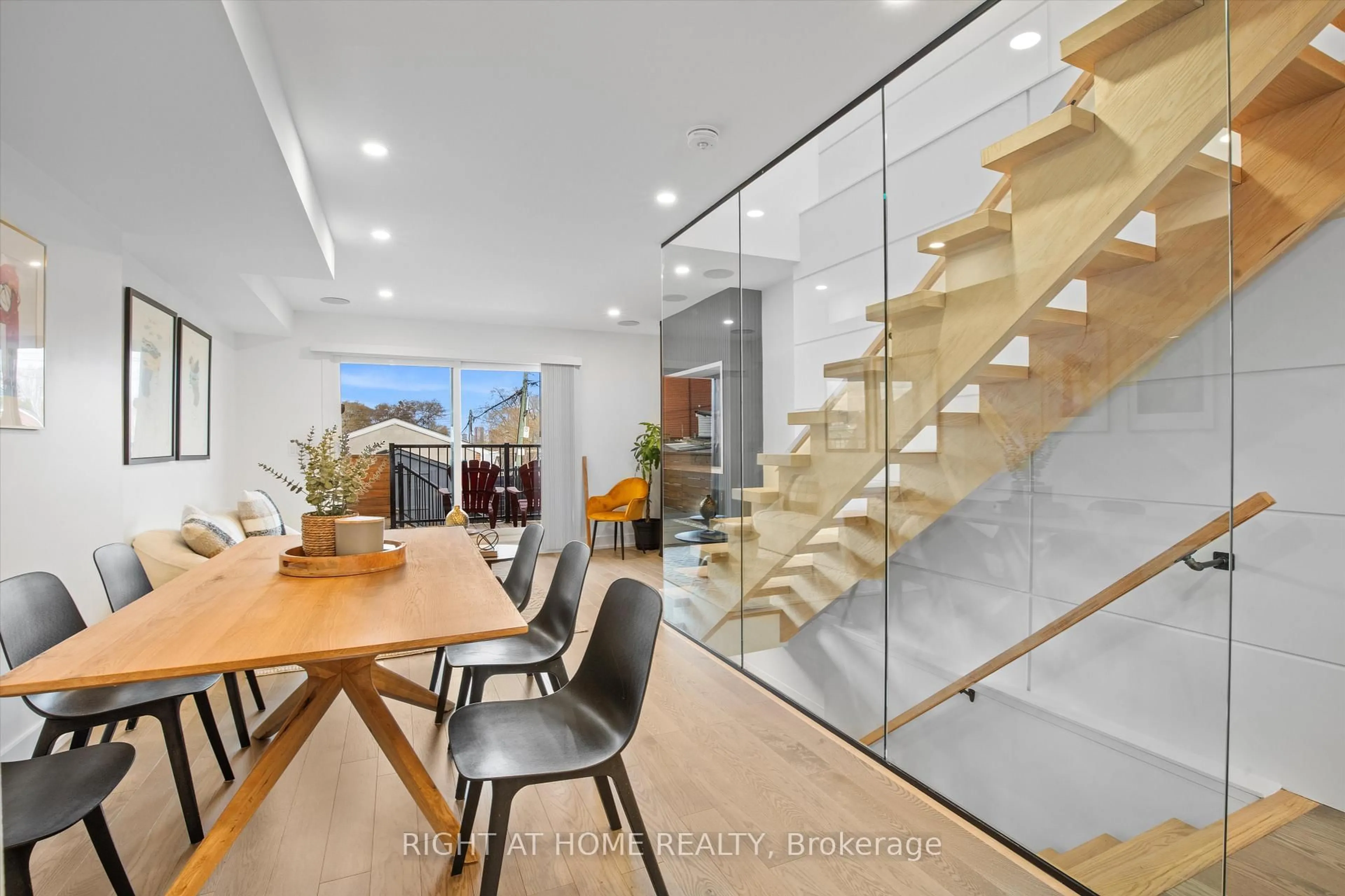Stairs for 65 Aileen Ave, Toronto Ontario M6M 1E7