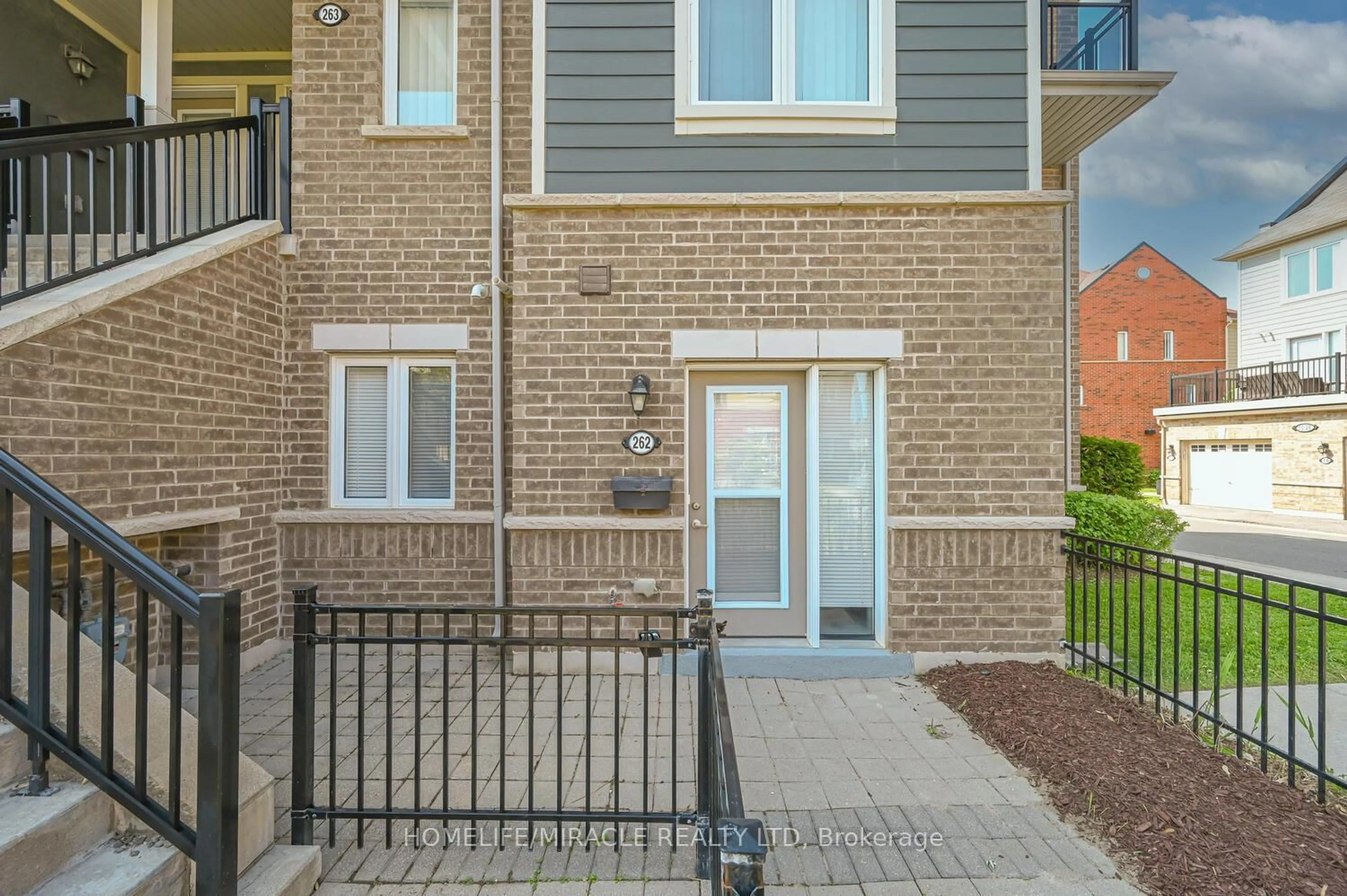 Unknown for 250 Sunny Meadow Blvd #262, Brampton Ontario L6R 3Y6