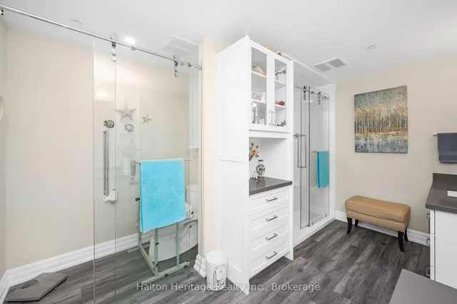 Additional image 21 of 2060 Lakeshore Rd Unit 1004