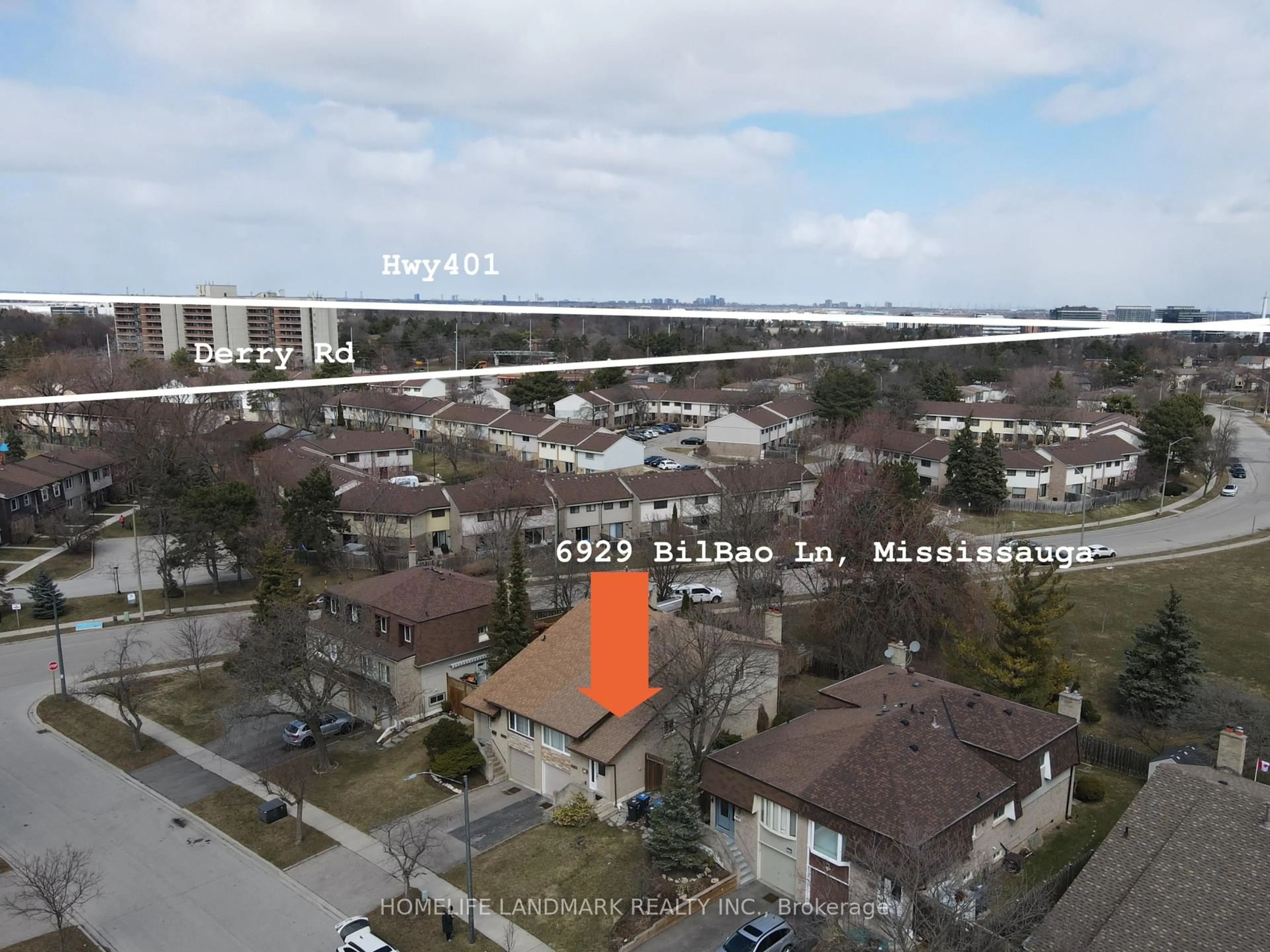 A pic from outside/outdoor area/front of a property/back of a property/a pic from drone, city buildings view from balcony for 6929 Bilbao Lane, Mississauga Ontario L5N 1R2