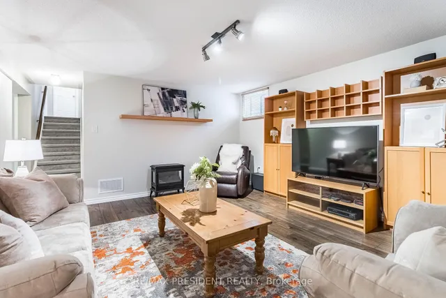 Additional image 24 of 34 Fairbank Crt